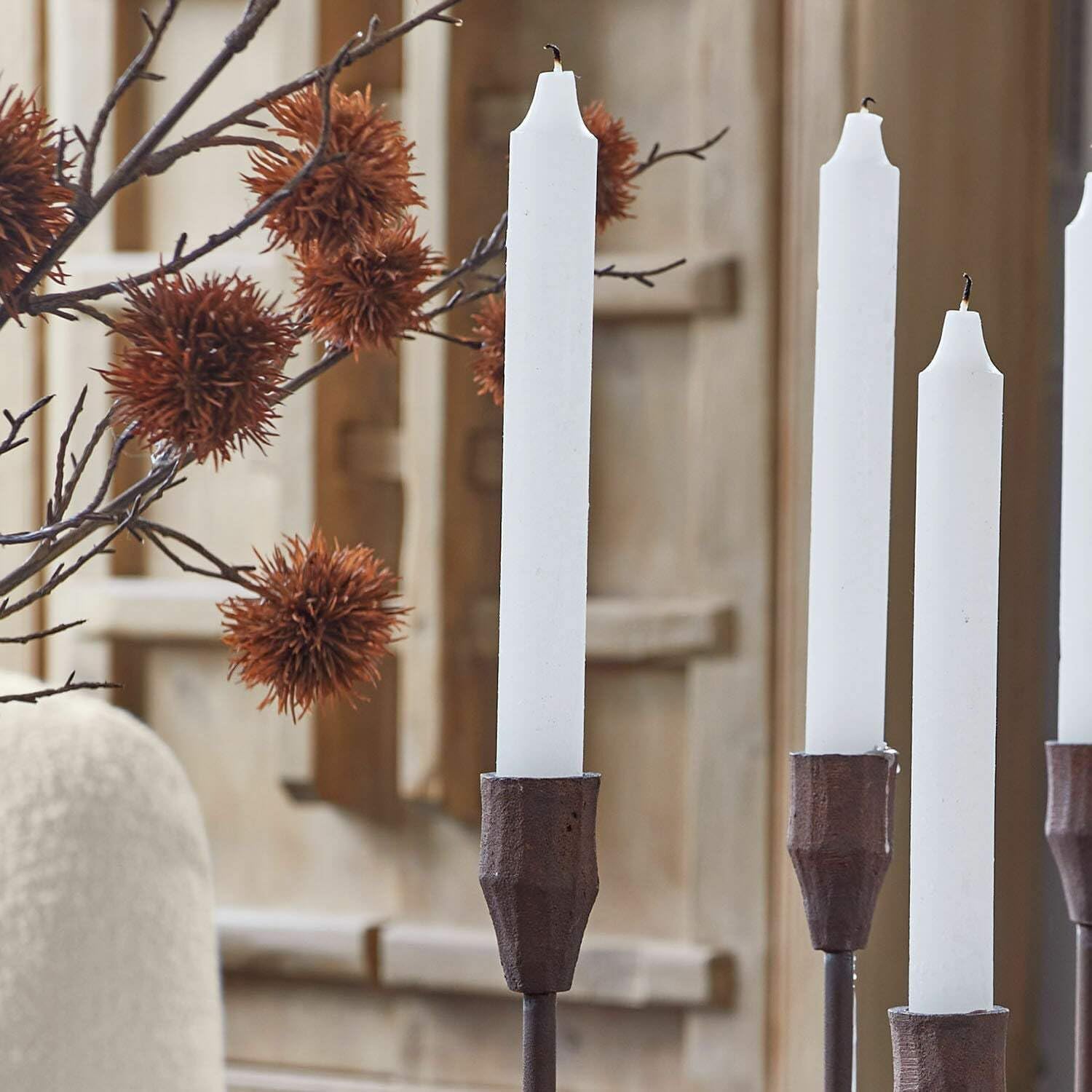 Loberon Kerzenständer Brissande, antikbraun | Sieben Stabkerzenhalter, Moderne Geometrische Formen, mit Rost-Finish, Kerzenhalter, Dekoration, Eisen, Aluminium