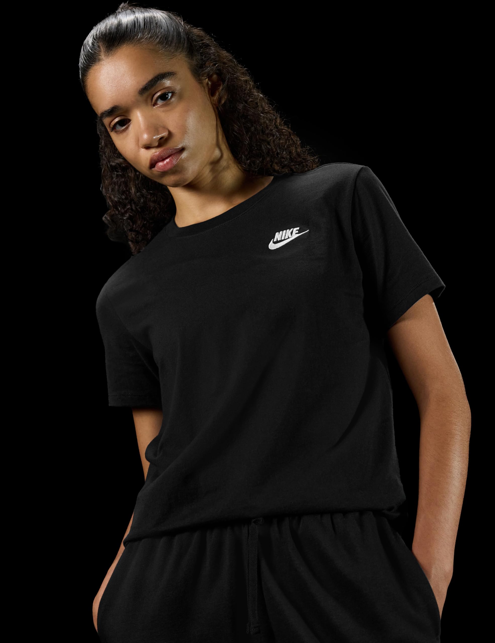 Nike Sportswear Club Short Sleeve T-Shirts ET T-Shirts Femme (Lot de 1)