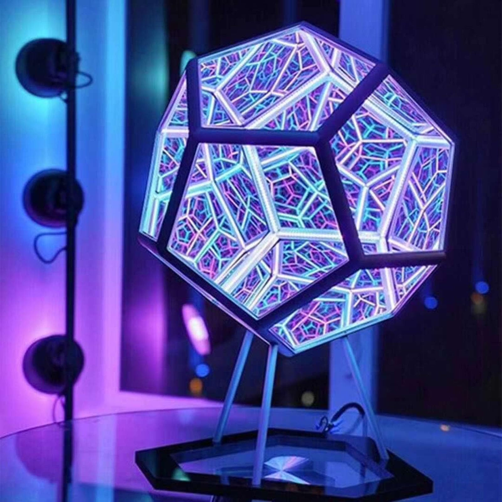 Dodekaeder-Gaming-Licht, Coole RGBW-LED-Tischlampe mit Ständer und Fernbedienung, für Partybar für Erwachsene