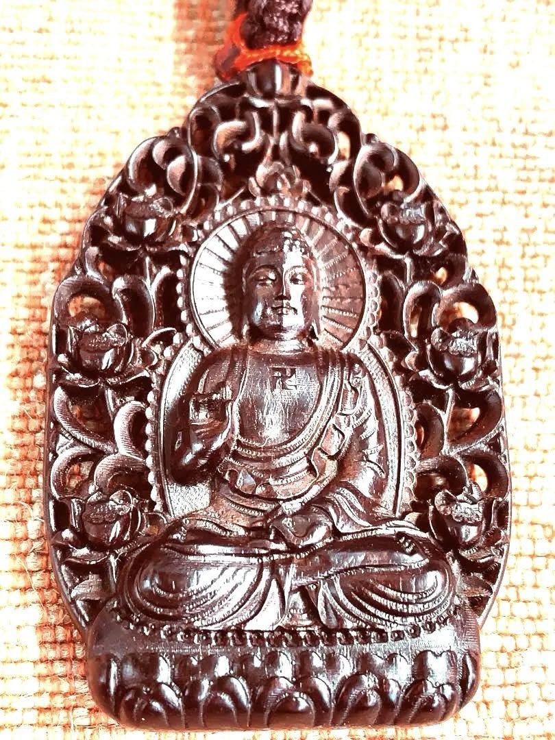 Amazon.co.jp: インド本紫檀仏像小物 木彫り 彫刻 菩提樹犬年の Amazon.co.jp: インド本紫檀仏像小物 木彫り 彫刻 菩提樹犬年の