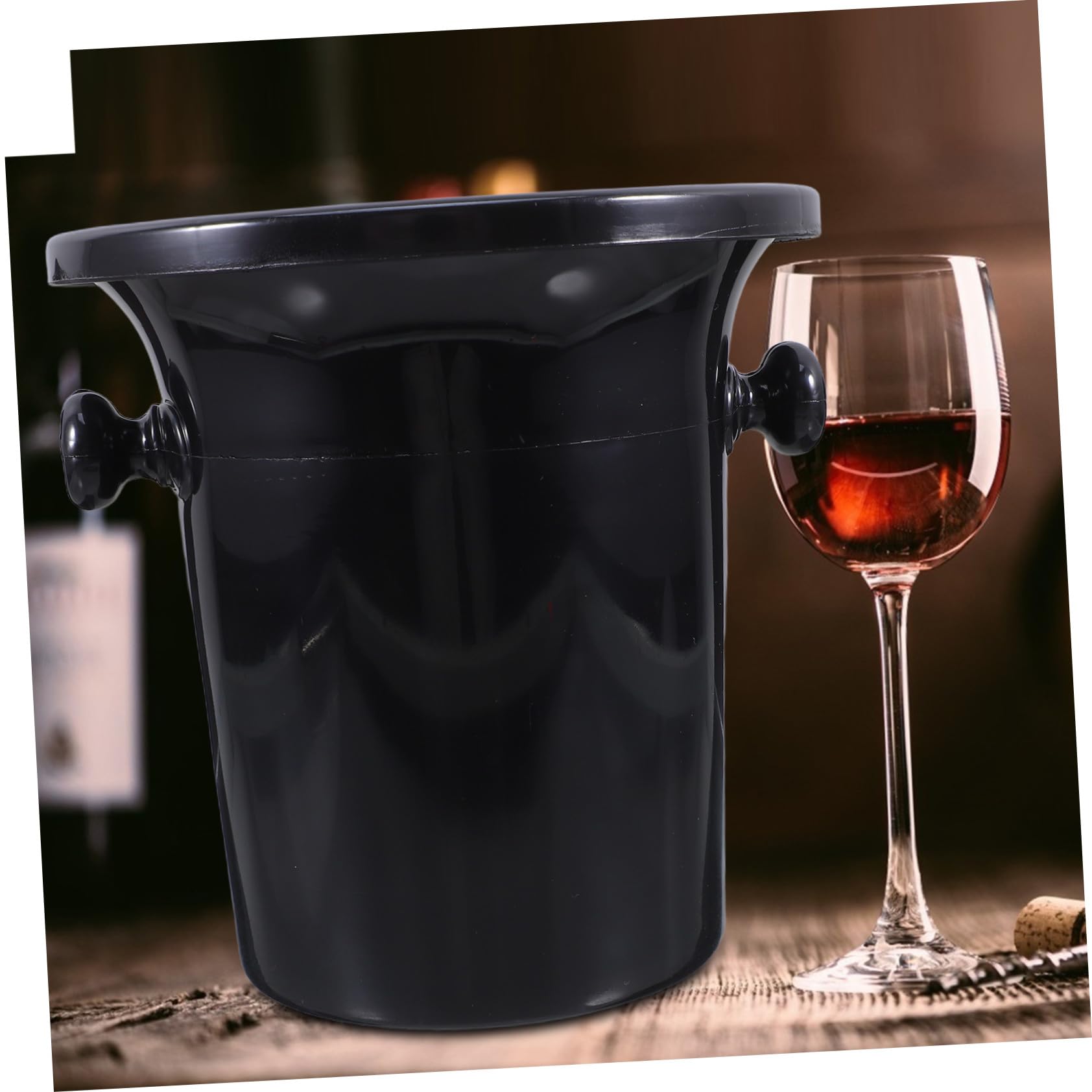 Diseño Occidental Redondo de Plástico para Cata de Vino Negras 4 Escupideras Doble Asa Que Previene Salpicaduras y Guía el Vino Eficientemente