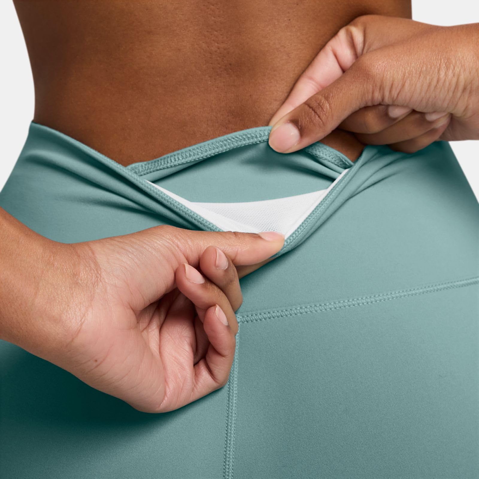Nike One Leggings in voller Länge mit hohem Bund für Damen, IB9382