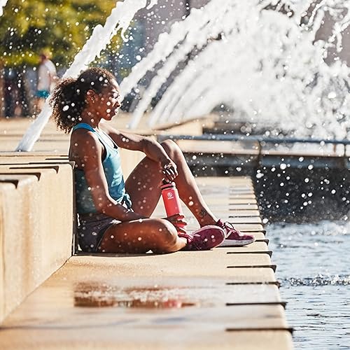 Miniatura 4 de Takeya Originals - Botella de agua de acero inoxidable aislada al vacío de 32 onzas con tapa con popote, fuego