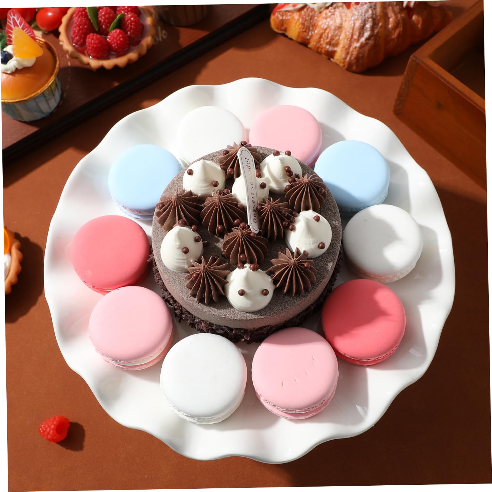 Soporte para Tartas de Cerámica white Base Estable y Borde Ondulado, Pedestal Decorativo Adecuado para Exhibir Postres en Bodas y Celebraciones