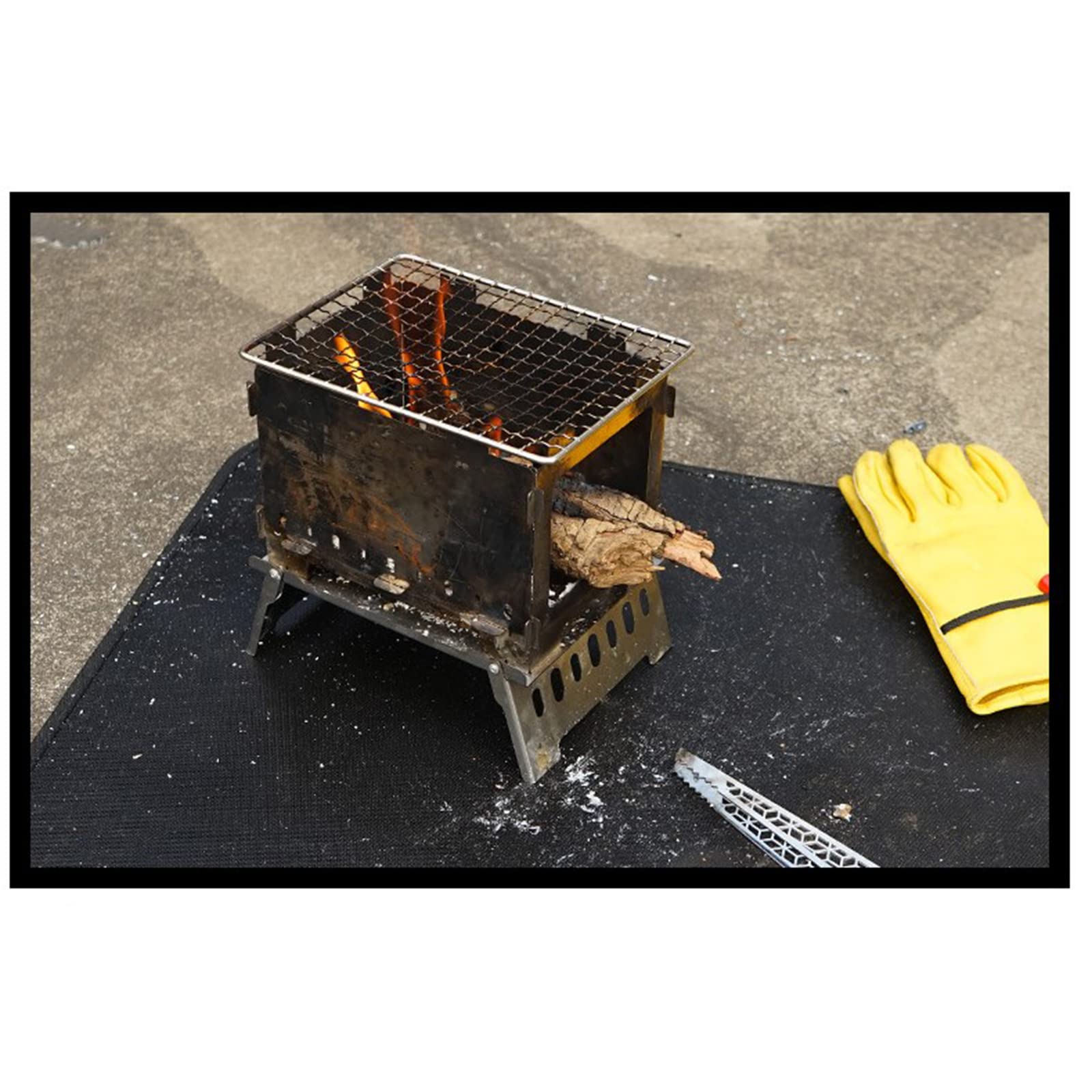 Tappetino per braciere, 60 * 52CM Stuoia Ignifugo Stuoia per sotto la griglia, protegge patio terrazza erba da incendio, Tappeto per Pozzo del Fuoco per Falò Barbecue Smokier Grill a Carbone, Nero-L