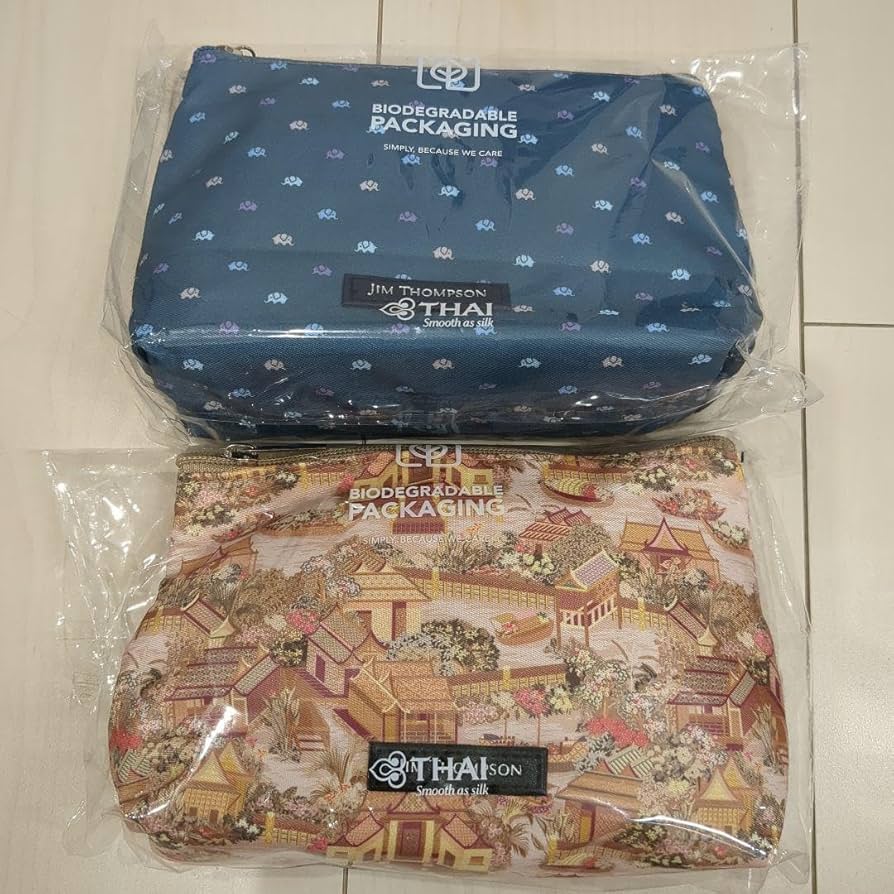 タイ航空ビジネスクラスオリジナルアメニティ ビジネスクラスの最新アメニティキットをご紹介します💺 複数柄