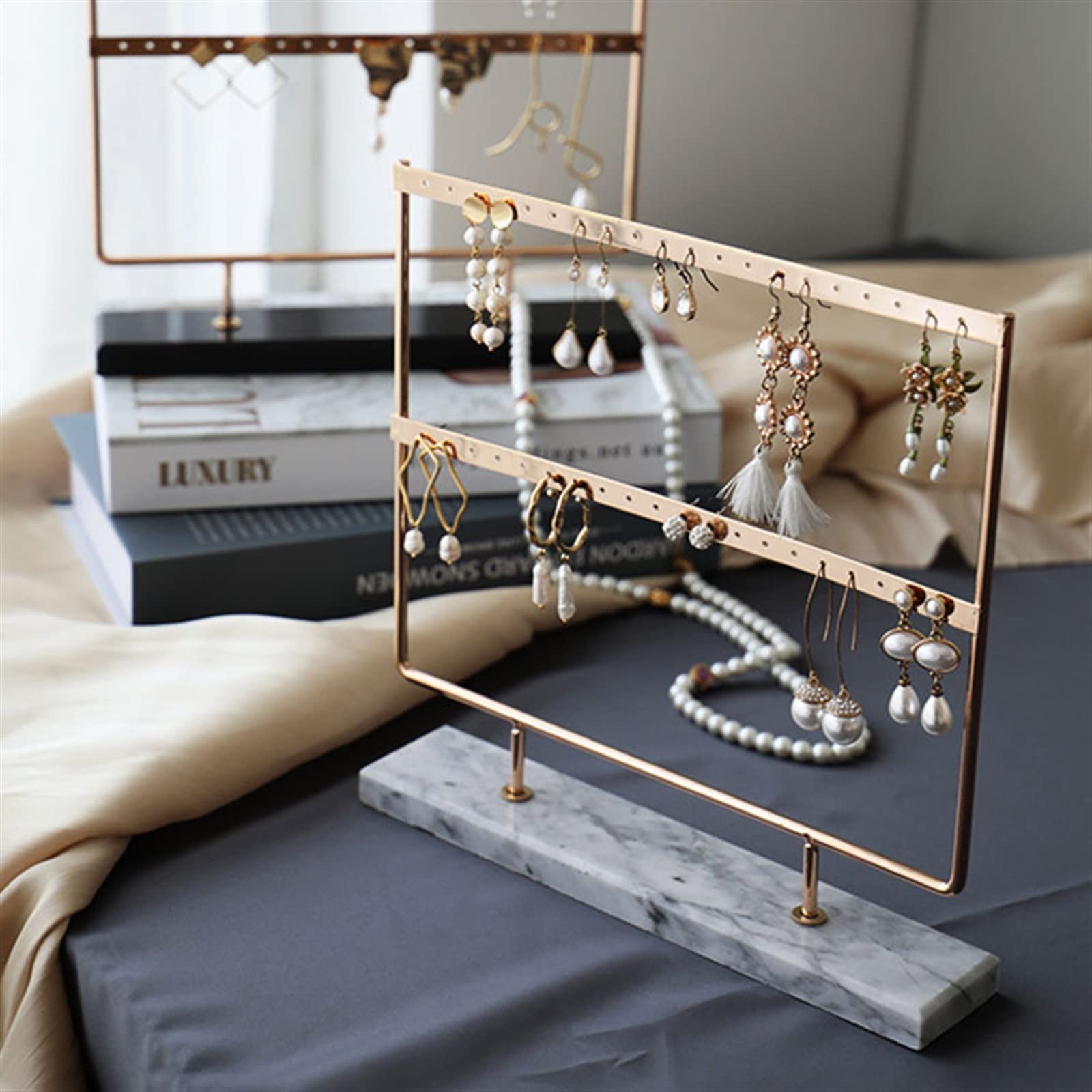 Présentoir à Bijoux Support d'affichage de boucle d'oreille à 2 niveaux, métal 2 couches organisateur de stockage de bijoux arbre de support de base en marbre, cadeau de support de goujon d'oreille fo