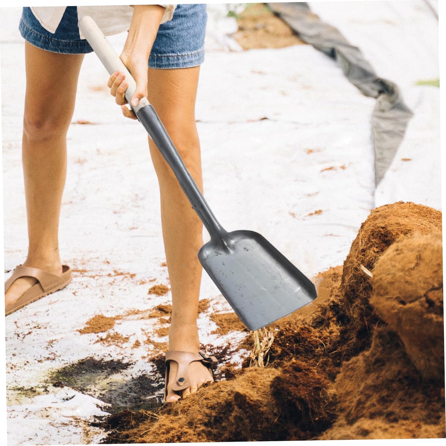 Cabilock 2pcs Heavy-Duty Fireplace Shovel Set with Long Handle Heat-Resistant Finish for Ash Removal Metal Construction for Gardening and Indoor Use