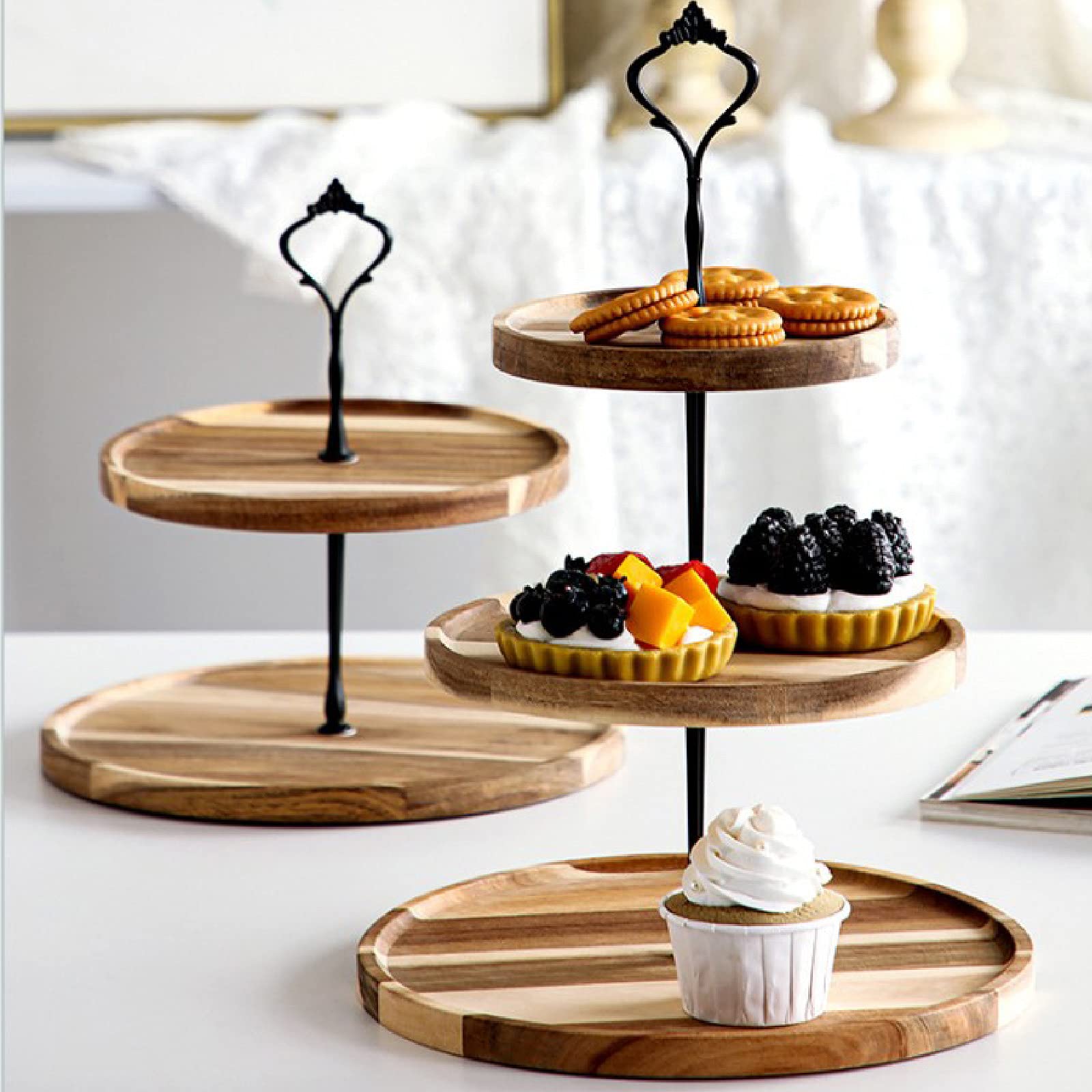 Set Di 2 Alzate Per Torte A 3 Livelli | Piatti Da Portata In PP Bianco Con Manico A Corona E Cuori Scavati | Per Buffet, Matrimoni E Feste - 3
