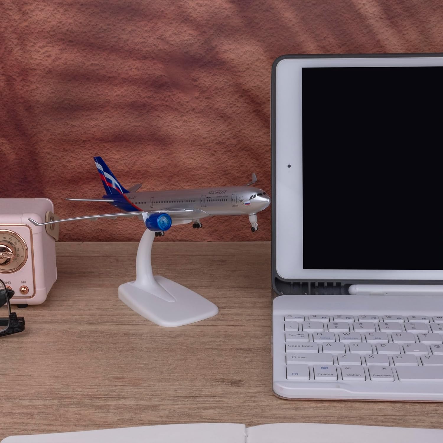 1:300 Scale Model Plane Russian A330 Plane Model for Gift and Decoration