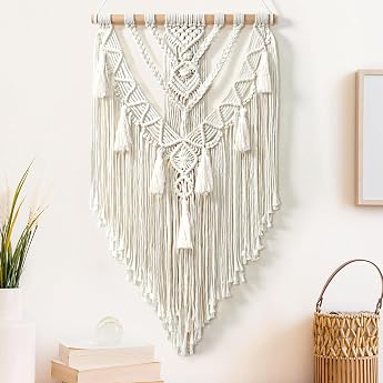 Betylifoy Macrame Wall Hanging Cotton Handmade Woven Tapestry Boho Decorative Macrame Tapestry with Tassels Wall Decoration Apartment Bedroom Balcony Decoration 70 cm W x 40 cm L