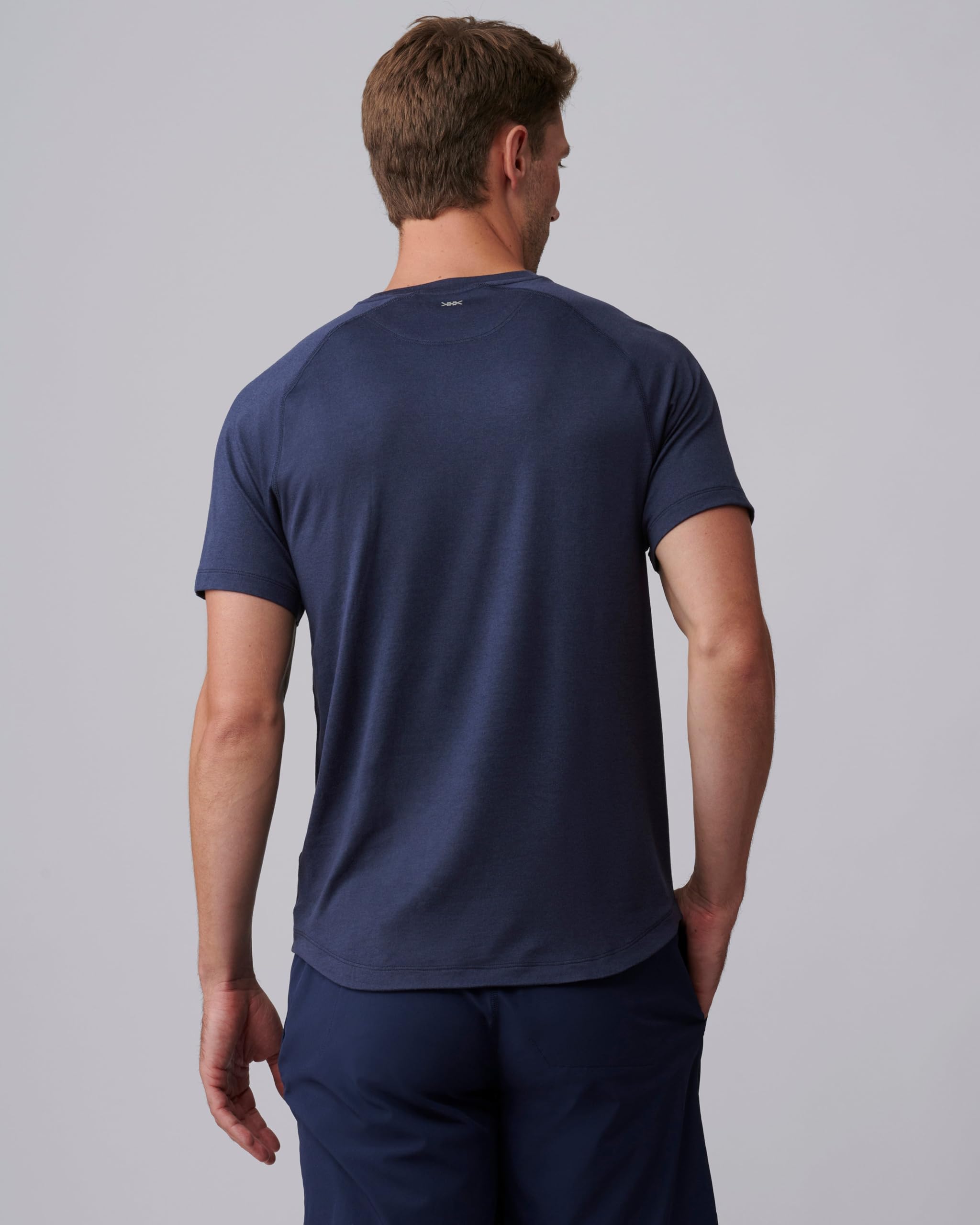 Rhone Atmosphere Tee - Camisas ultrasuaves para hombre, ligeras, absorben la humedad, antiolor