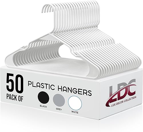 Perchas de plástico, paquete de 50 unidades, perchas para ropa que ahorran espacio, duraderas y ligeras, para uso diario (blanco)