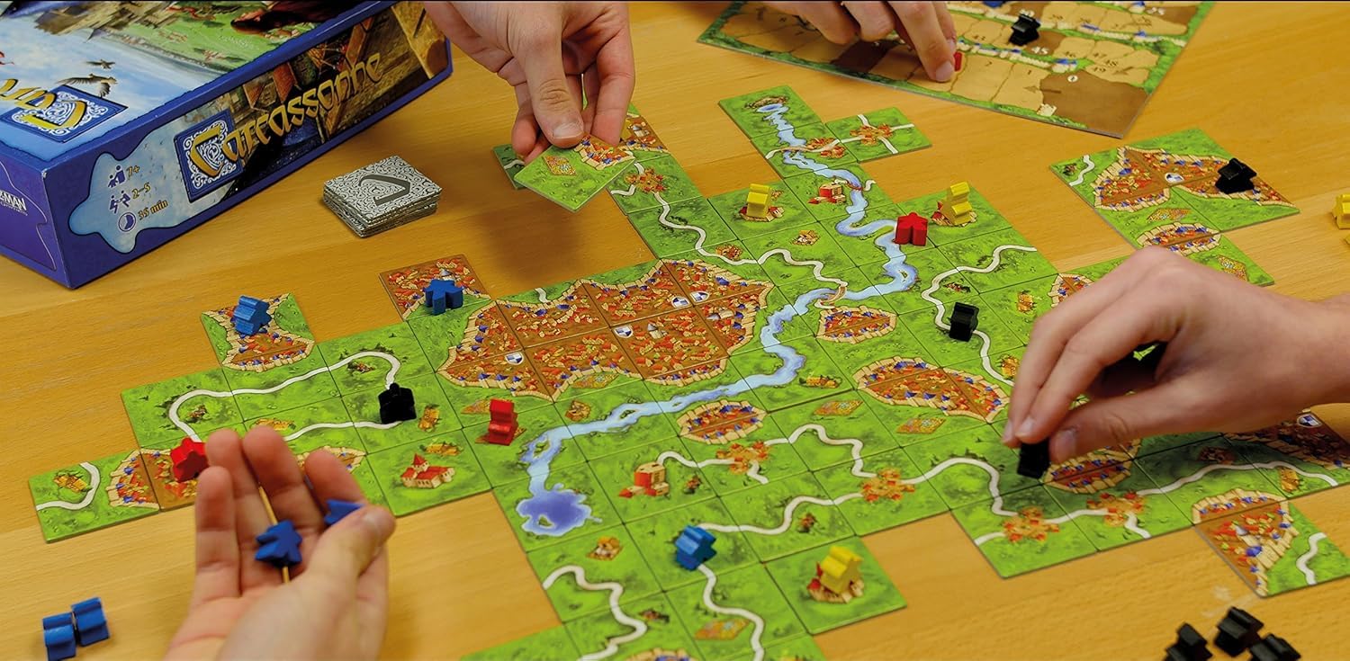Asmodee - Carcassonne - Jeux de société - Jeu de stratégie - Adultes et Enfants à partir de 7 Ans - 2 à 5 Joueurs - 35 Minutes