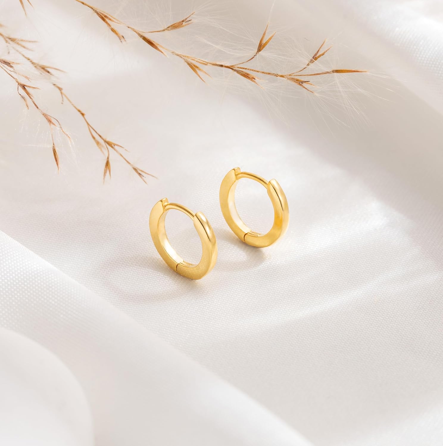 MOODEAR Mothers Day Gifts for Mom Wife Daughter 925 Sterling Silver Hoop Earrings - Small Huggie Earrings for Women, Hypoallergenic Trendy Cartilage Silver Earrings, Lightweight Jewelry Graduation Gift for Her