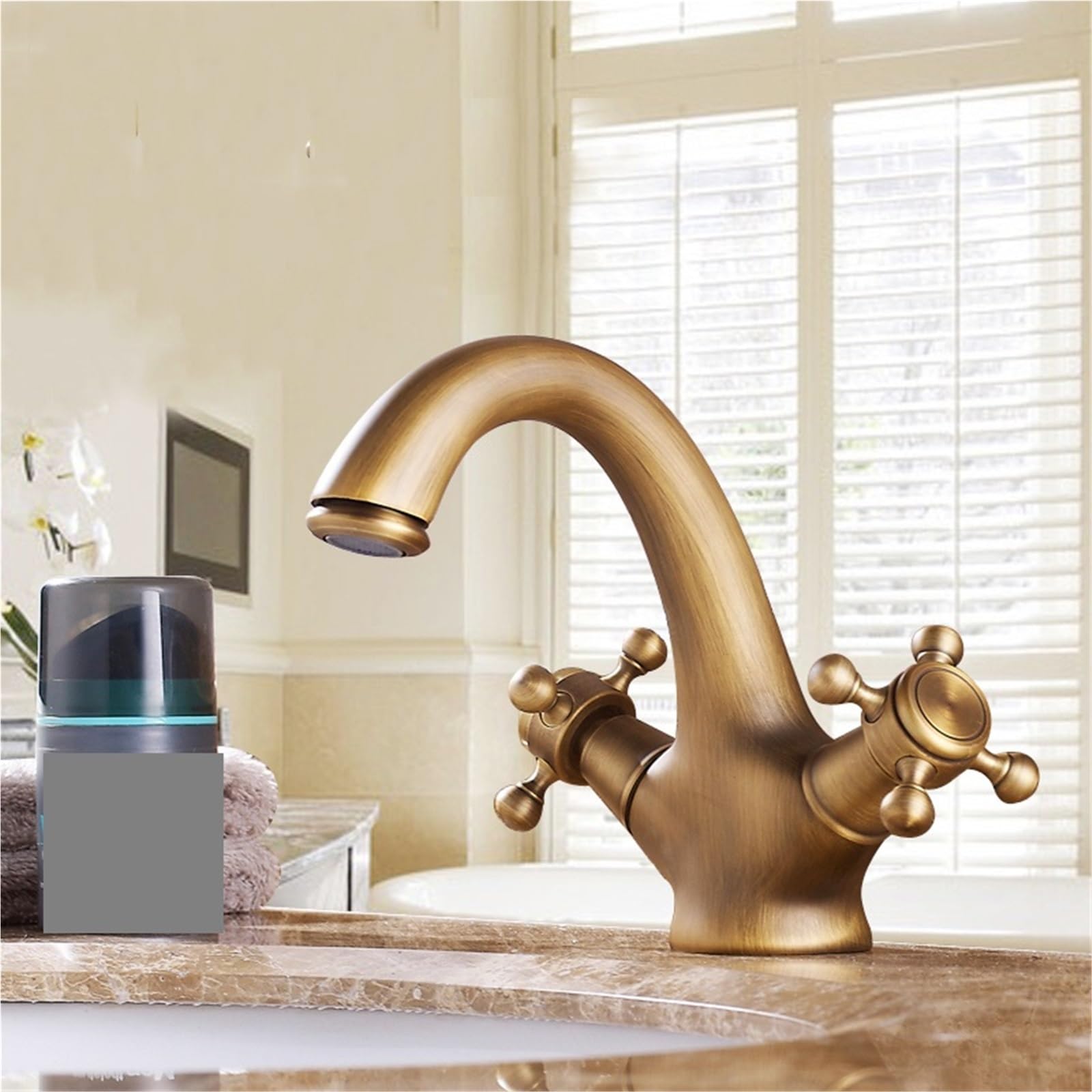 Grifo de lavabo de bronce