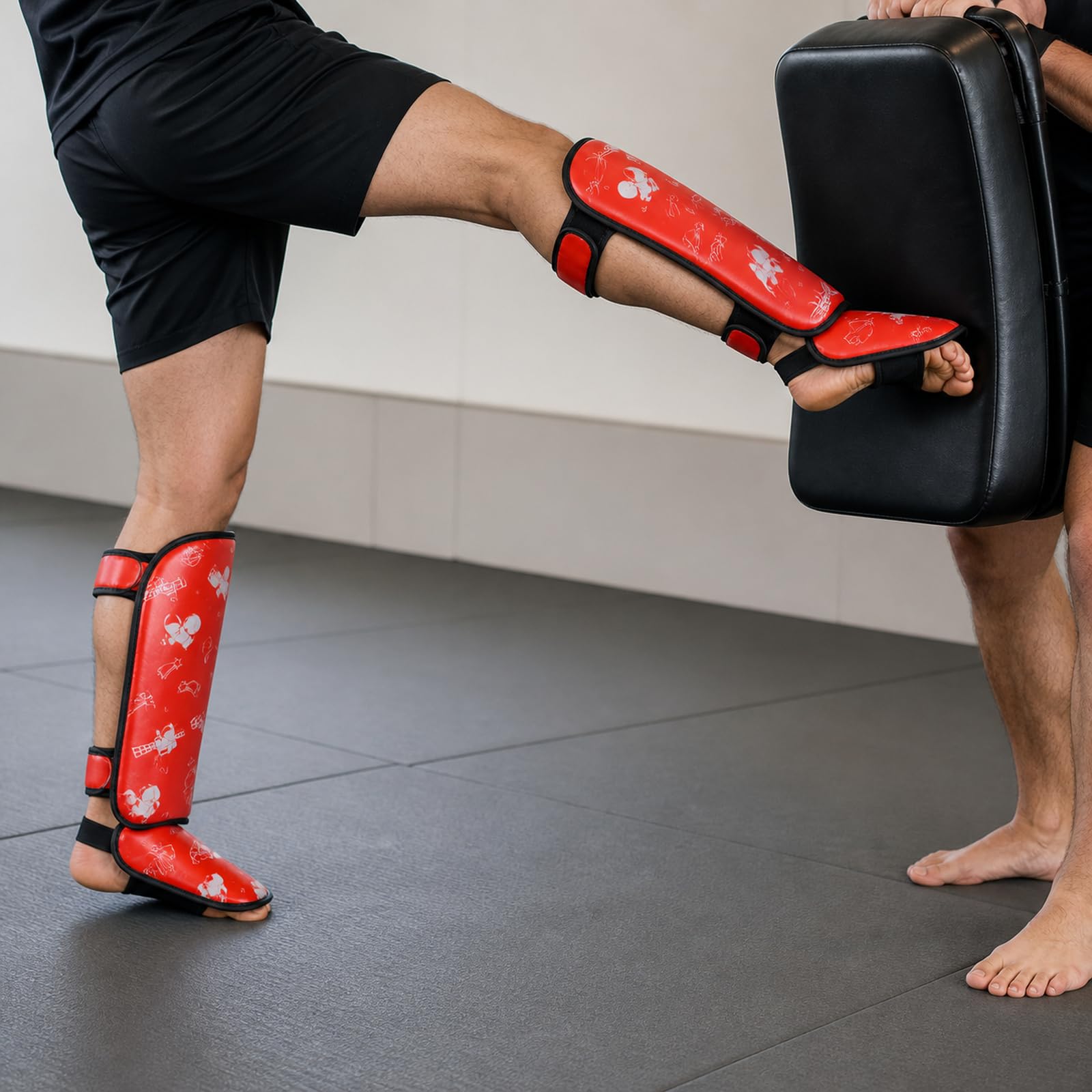 Parastinchi Piedi Protezione Shin Guard,Boxing Parastinchi Uomo e Donna,Paratibia Kick Boxing,Regolabili,vestibilità Sicura,Comodo,per Taekwondo,Muay Thai,Sport da Combattimento