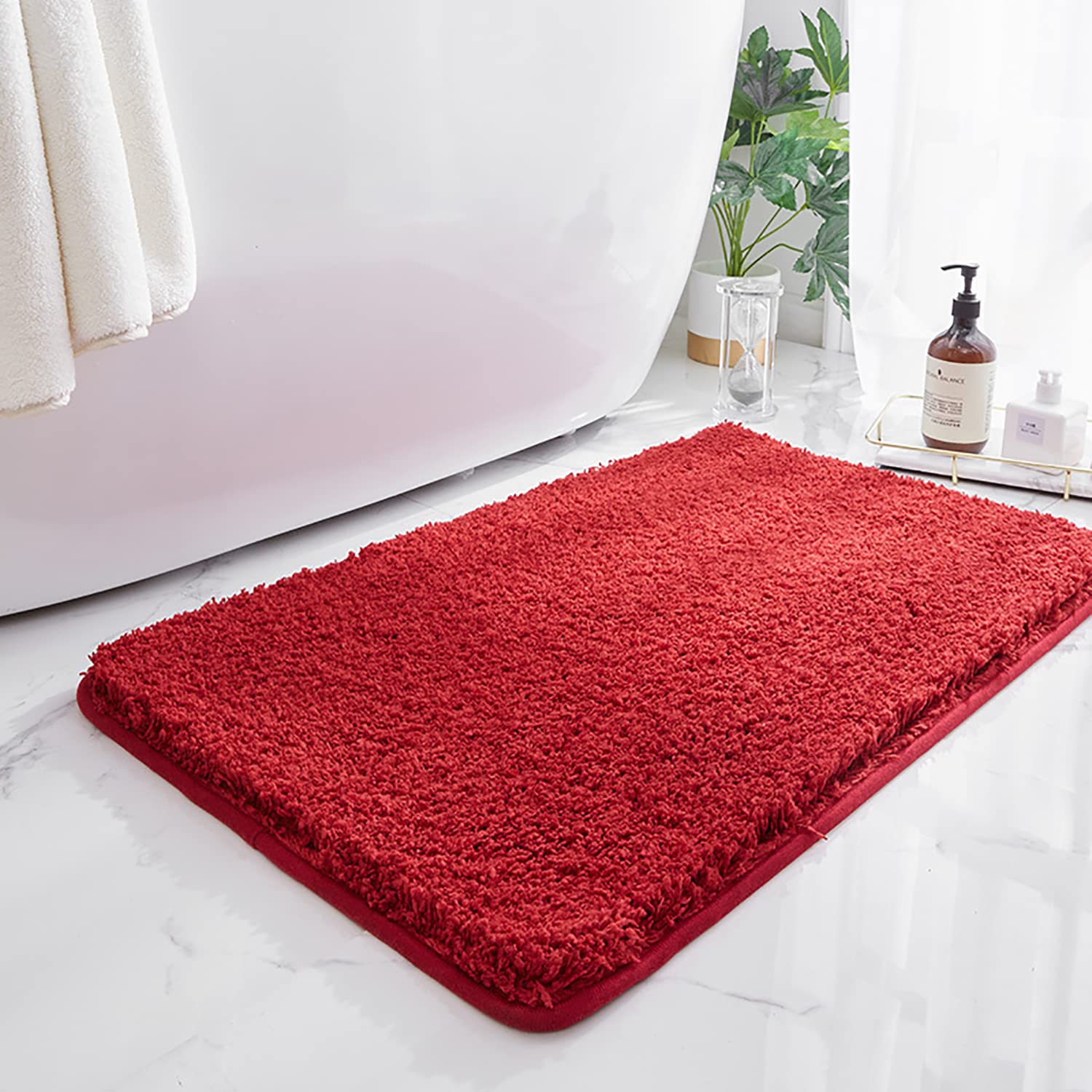 Tapis de Bain en Microfibre - Grand Tapis de Salle de Bain - Antidérapant - Lavable - Doux et Super Absorbant - pour Douche, Baignoire, Toilettes, WC - Tapis de Douche Moelleux (Rouge, 60 x 90 cm)
