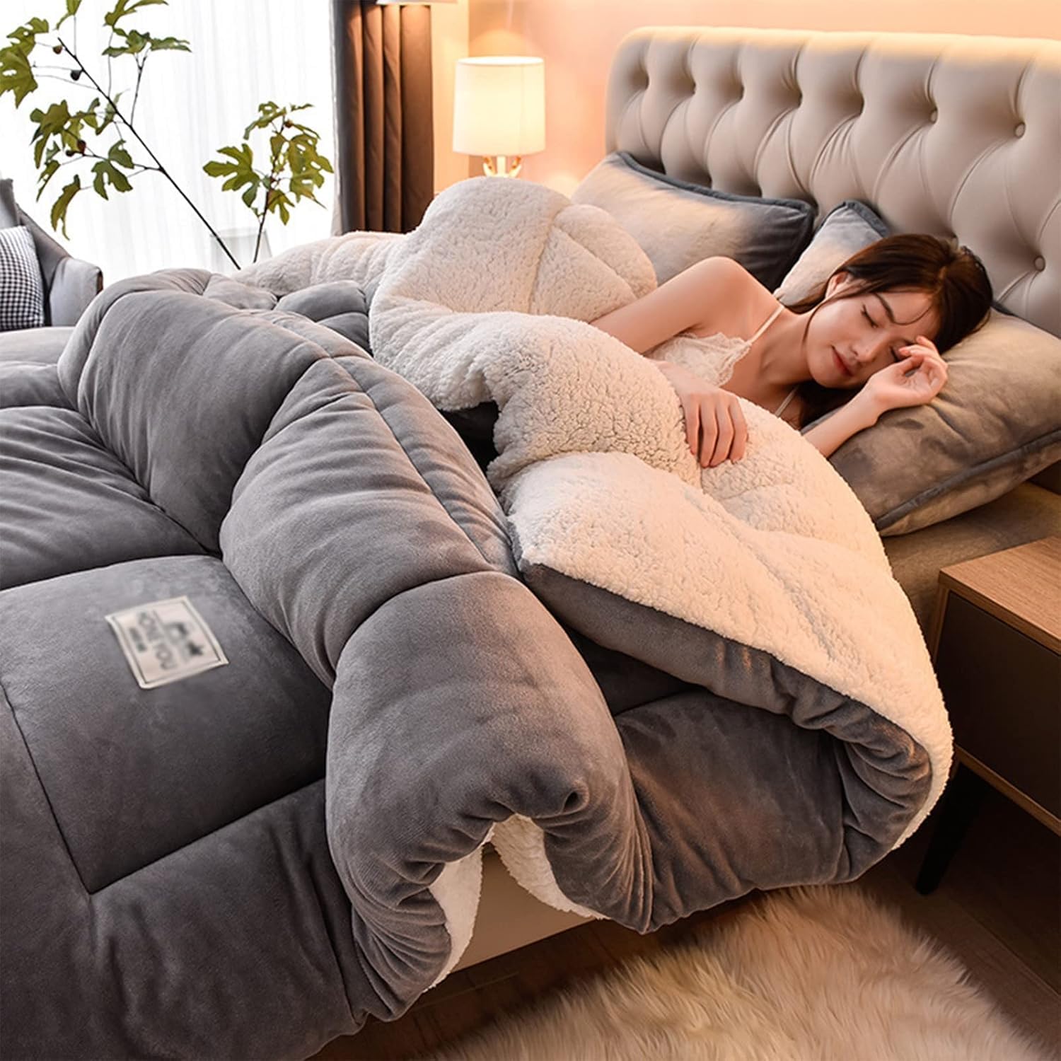 MIDUOLAI Super Warm Cashmere Quilt Soft Quilted Bedspread, Soft Warm Lamb Quilt, Lamb Velvet Thick Warm Winter Quilt, Velvet Blanket Fluffy Plush Quilt Thickened Warm,C,200 * 230cm(5kg)
