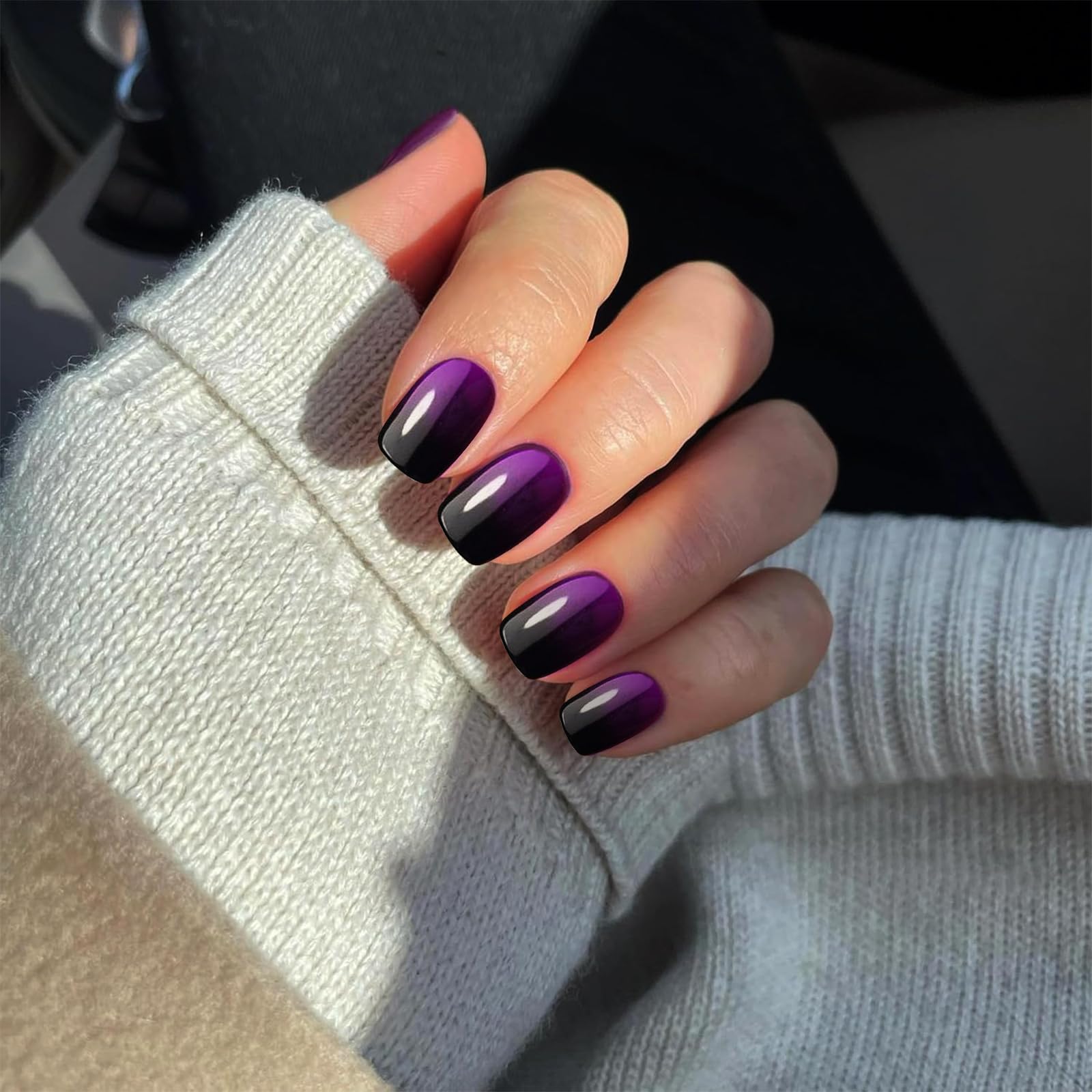 24 pezzi viola Press on Nail Breve Quadrato French False Unghie Finte Design Lucido Viola Nero Stick sulle unghie per donne e ragazze