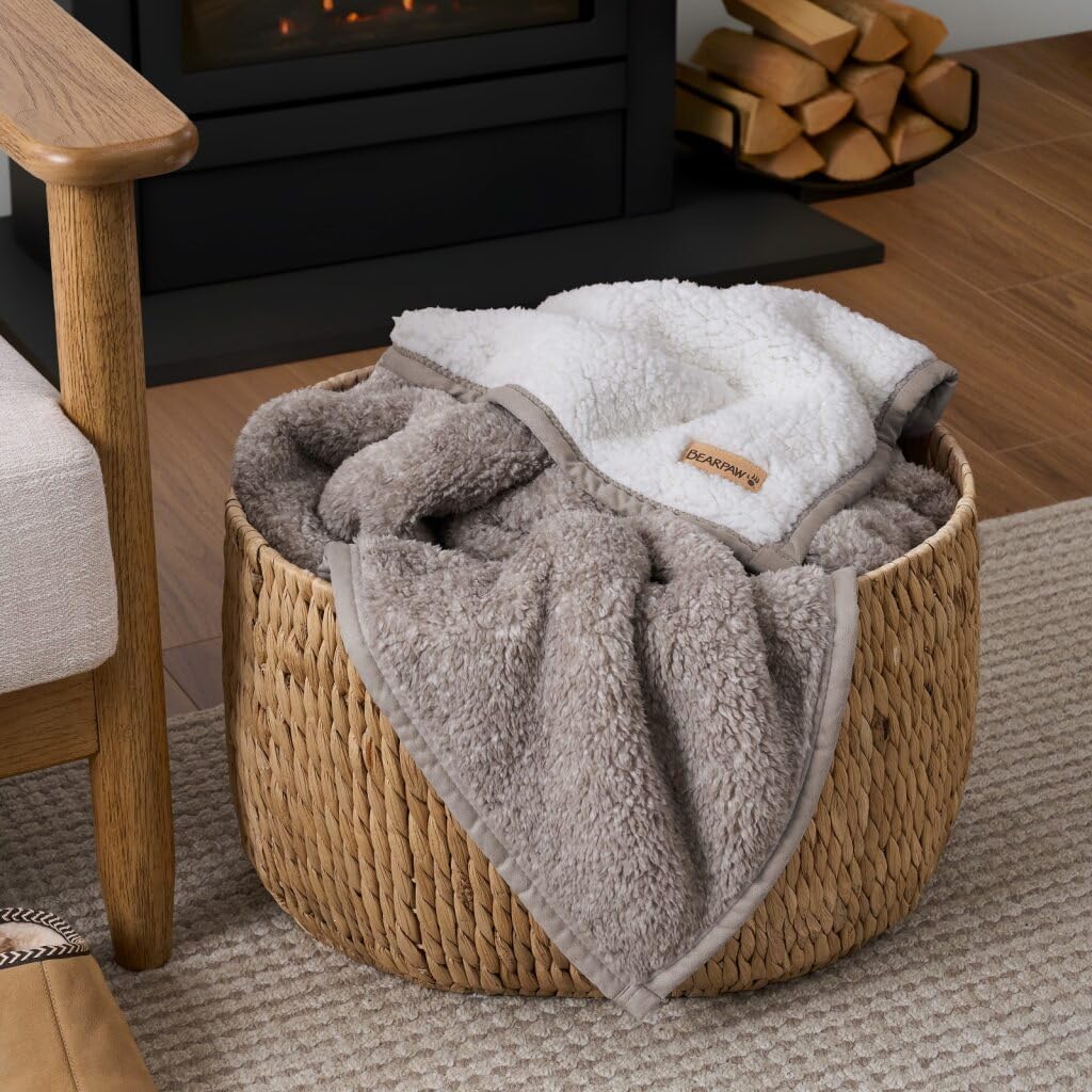BEARPAW Sherpa Throw Blanket - Reversible & Cozy Blanket for Bed Couch Sofa, Lightweight Living Room Decor, Home Decor, Birthday Gifts for Women - 50"x70", Brown (Valley)