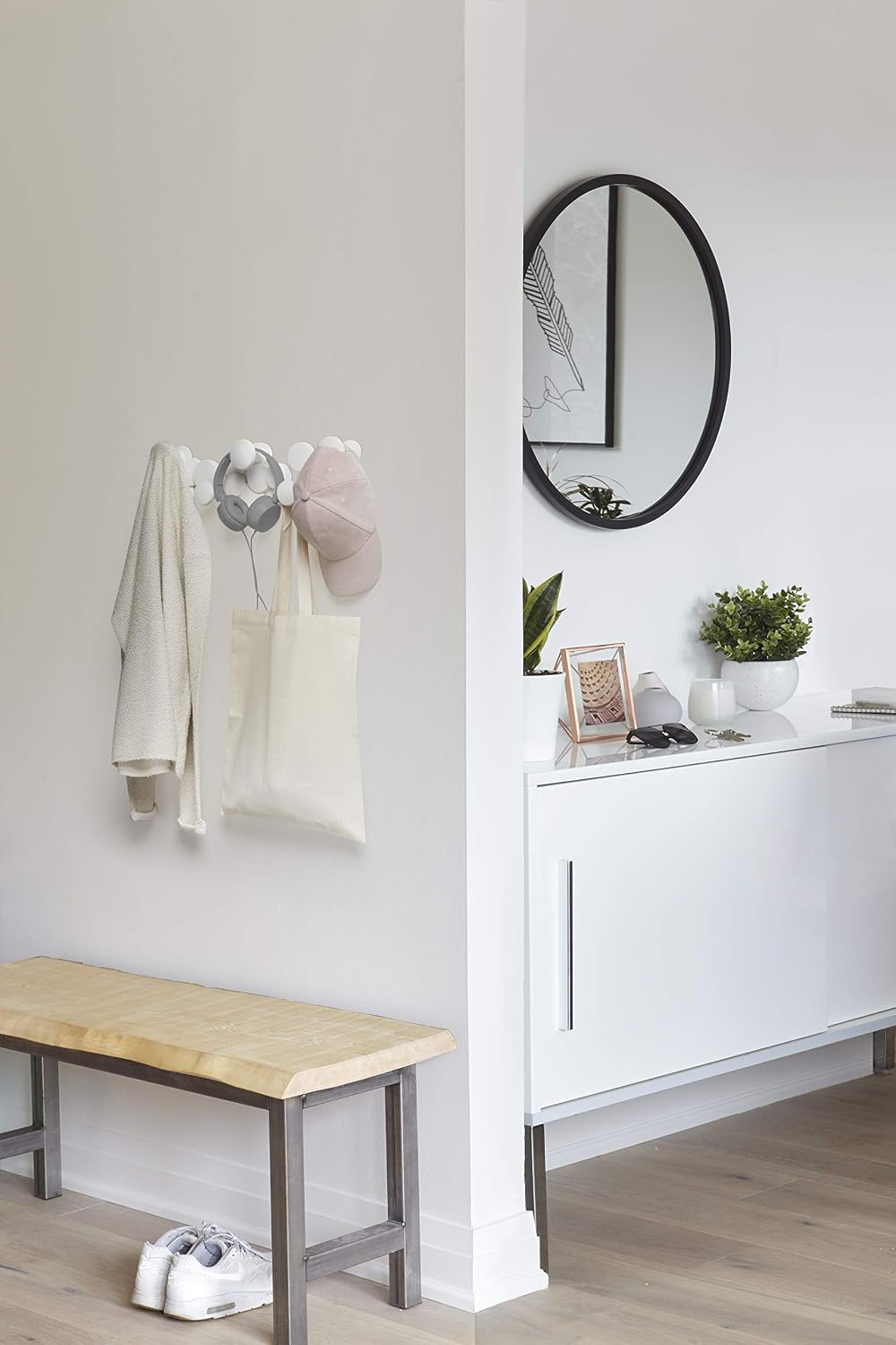Umbra Bubble Multi Modern, Decorative, Space-Saving Coat Hanger 5 Hooks for Hanging Accessories, Etc. -Won’t Snag Clothes, White