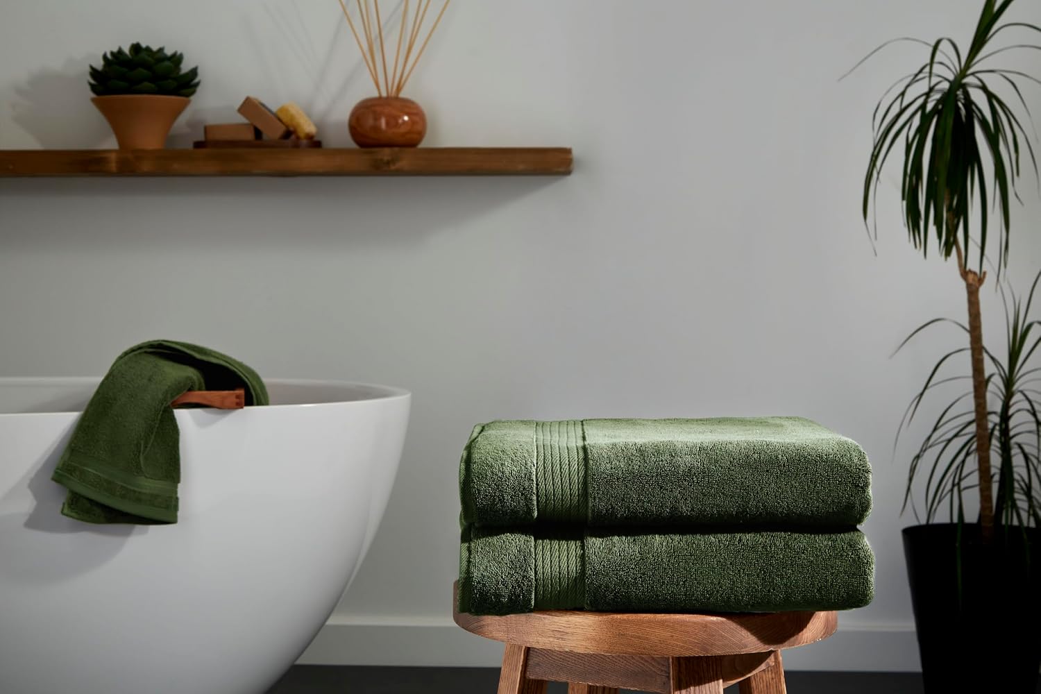 Ozdilek 2-Piece Bath Towels, 30x60 550GSM– 30x60 Inches, 100% Turkish Cotton, Luxury Quick Dry, Extra Large, Fade-Resistant, Eco-Friendly, Spa Towel, Cotton Towel (Fern Green)