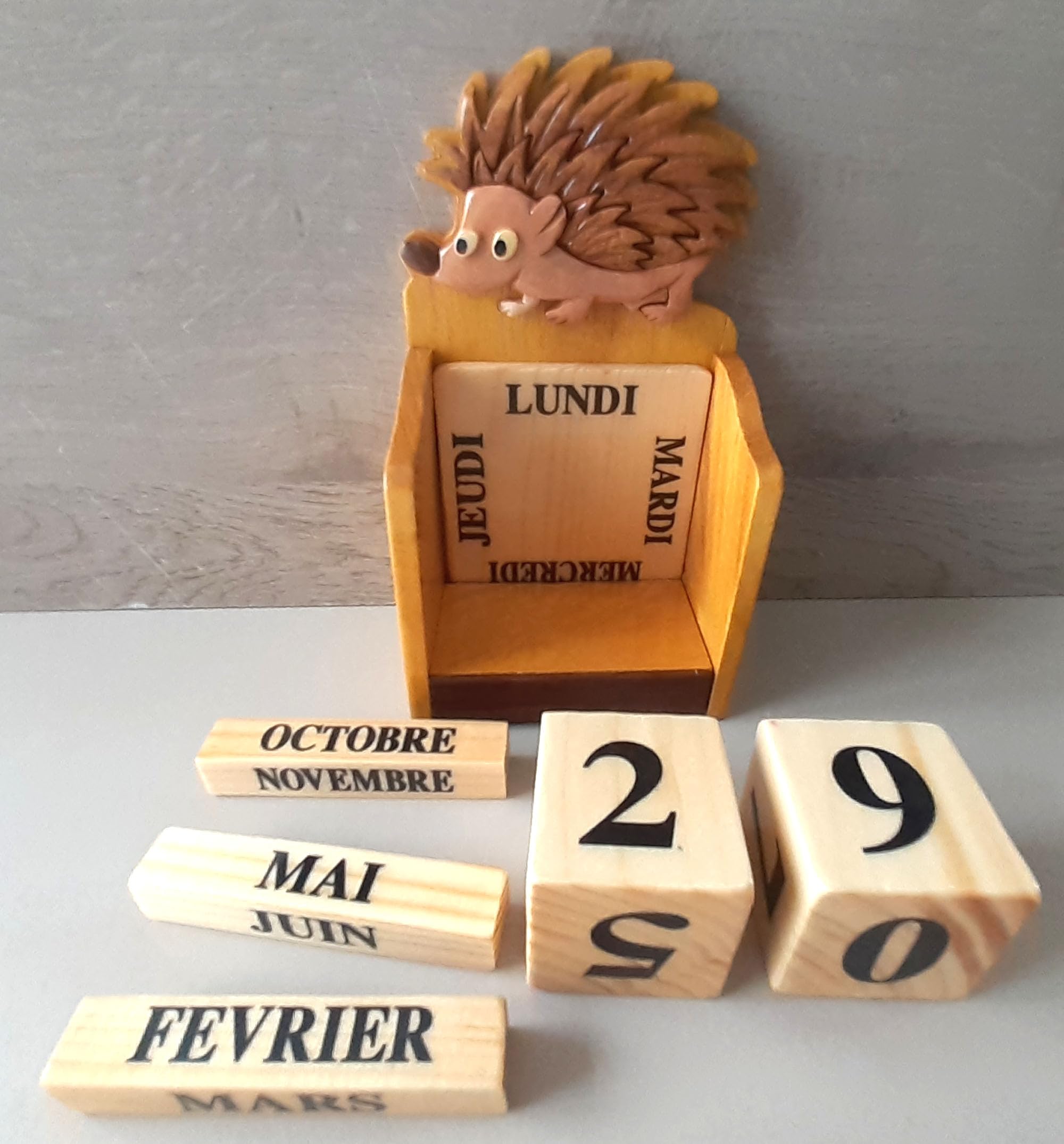 Calendrier Perpétuel en Bois, Design Hérisson, Affichage Jour et Mois en Français