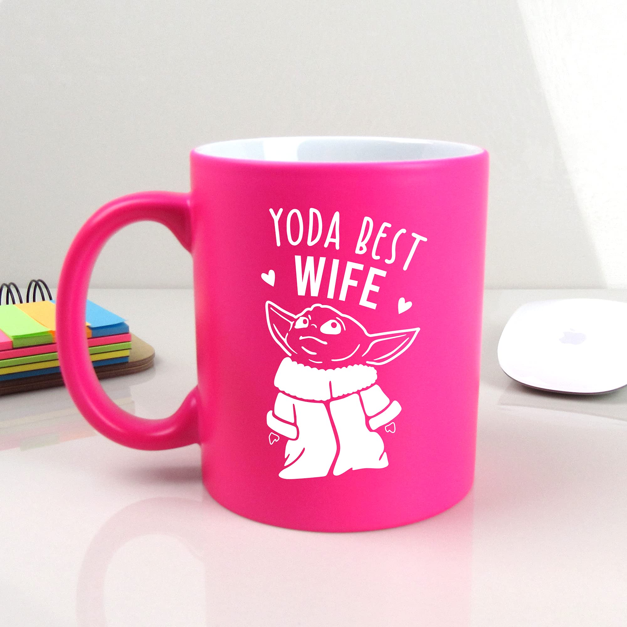 eBuyGB Personalised Coffee Mug, Neon Pink Baby Yoda Mug, 350ml Star Wars Themed Tea Cup, Funny Gifts for Partner (Yoda Best Wife)