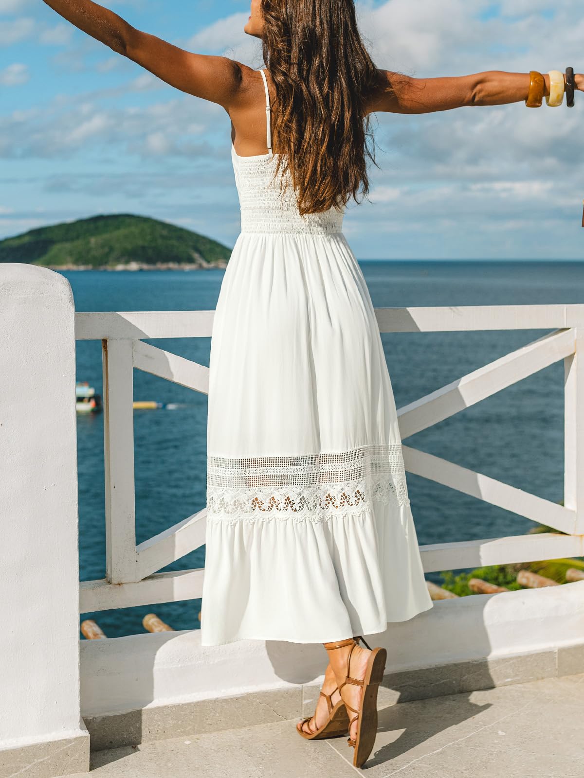 CUPSHE Robe longue d'été sans manches en dentelle à bretelles spaghetti pour femme