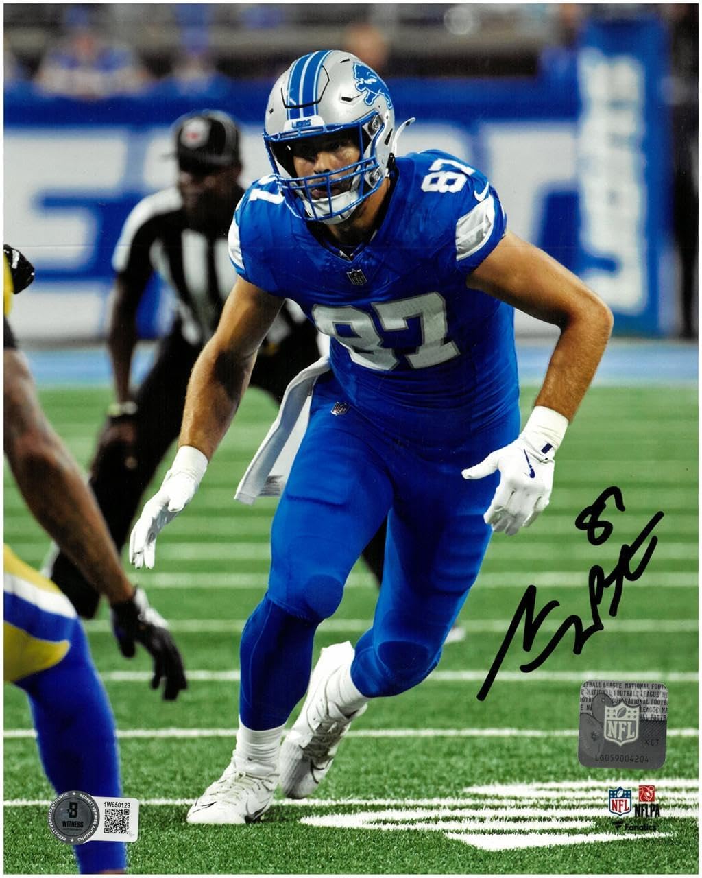 Sam LaPorta Autographed Detroit Lions 8x10 Photo #2-2024 Action - Autographed NFL Photos