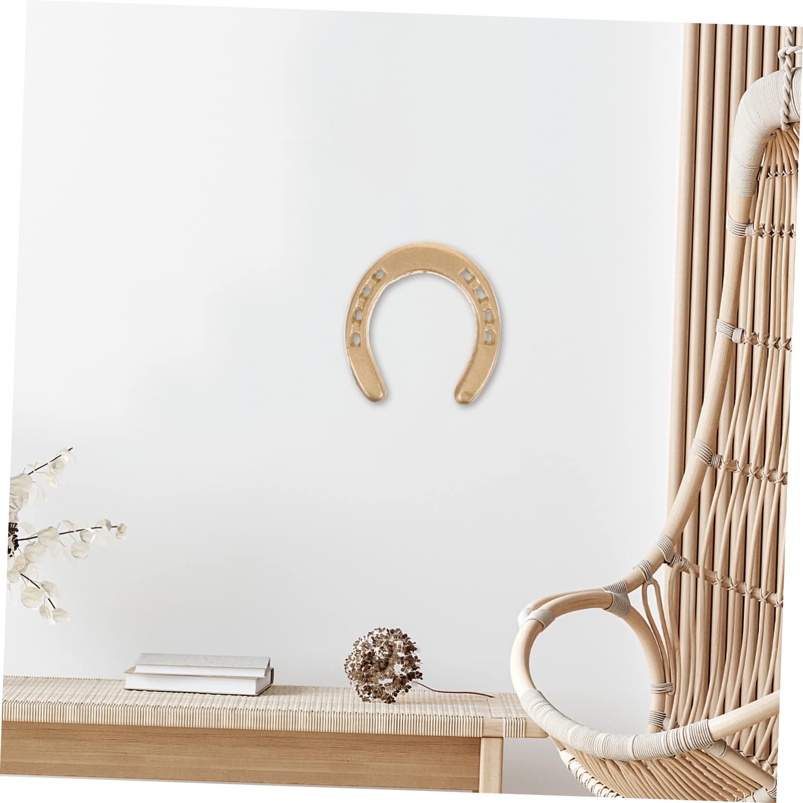 Decorazione da parete in legno a forma di ferro di cavallo