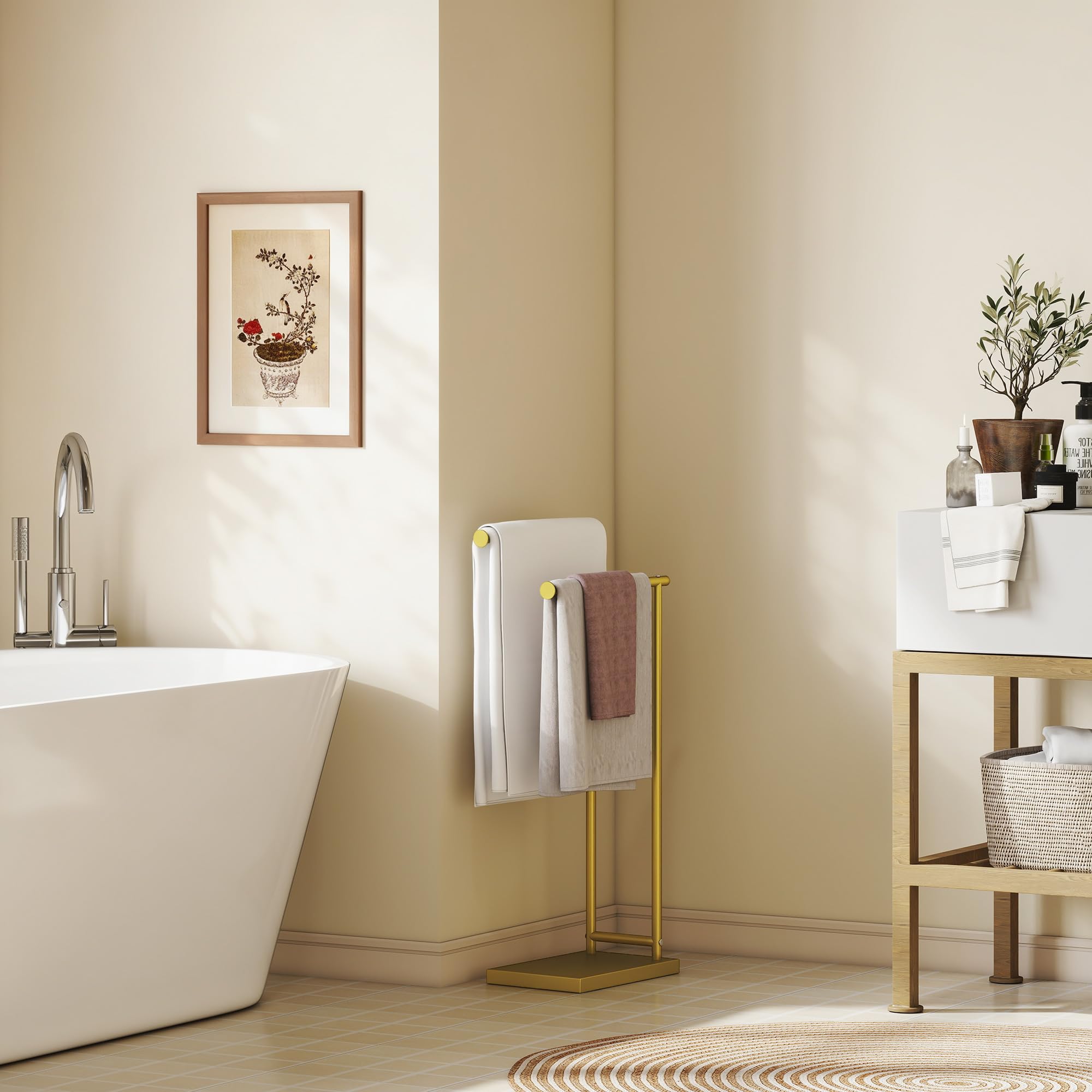 HOMCOM Porte-serviettes sur pied à 2 niveaux avec 2 barres 35,5 x 20 x 78 cm Doré | Porte-serviettes échelle de salle de bain, cadre métallique, style moderne, en forme de L