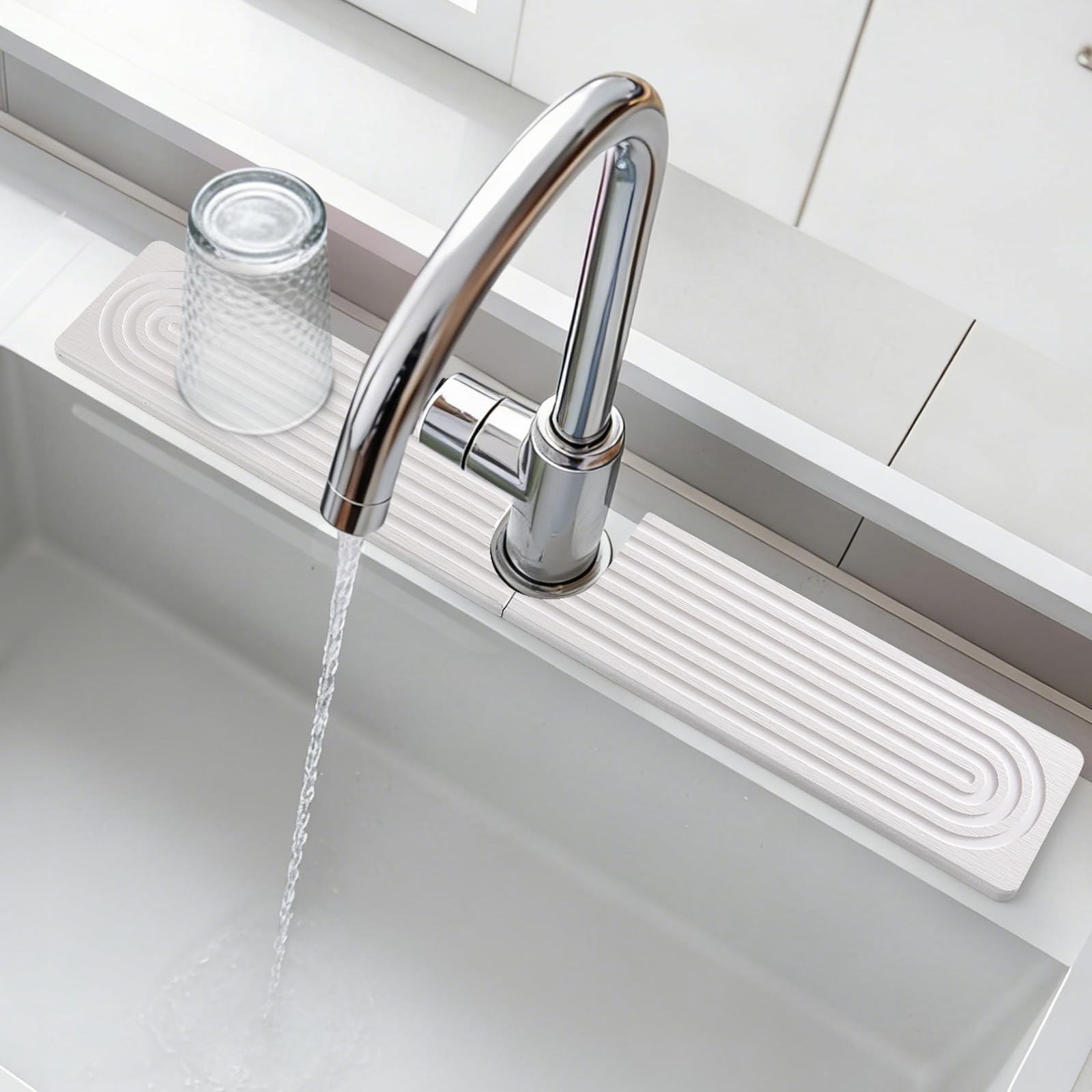 comfoyar Tappetino per Rubinetto in Pietra, Protezione per Lavello per Lavello da Cucina Paraspruzzi, Diatomite Tappetino ad Asciugatura Rapida per Ripiano Bagno, Super Assorbente, 60×10cm, Bianco