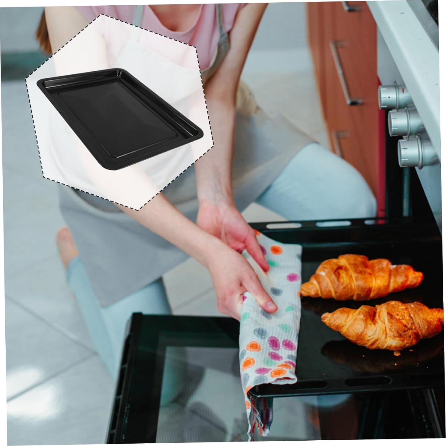 Enamel Baking Tray Wear-resistant Oven Pan Non-stick Baking Dish for Cakes Bread and Desserts Easy to Clean and Store for Kitchen and Outdoor Cooking Shiny Enamel