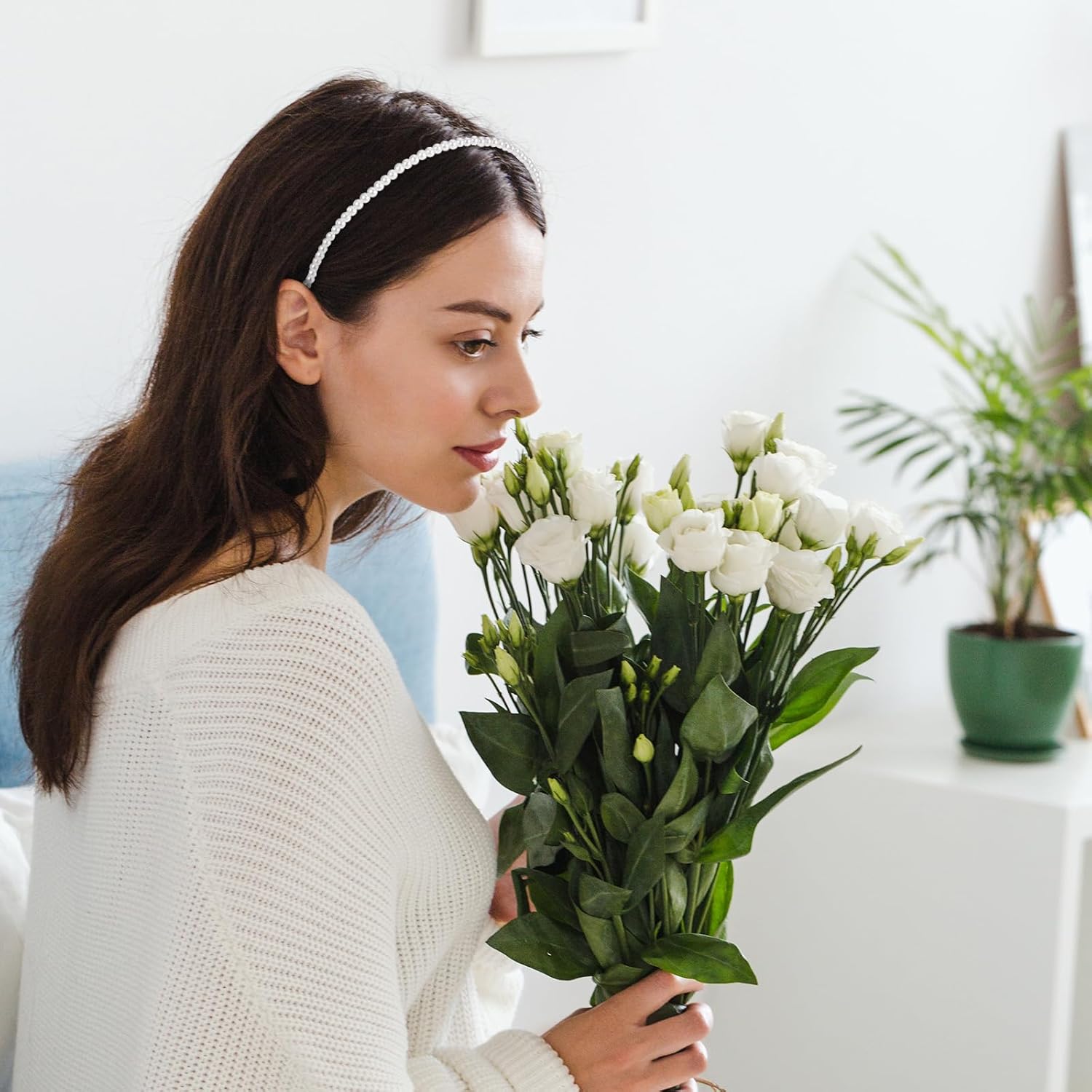 3Pcs White Pearl Headband for Girls,Pearl Headbands for Women,Vintage Faux Pearls Headpiece,Pearls Rhinestones Hairbands Bridal Hair Hoop Head Bands for Women's Hair Wedding Chrsitmas Gifts - Image 4