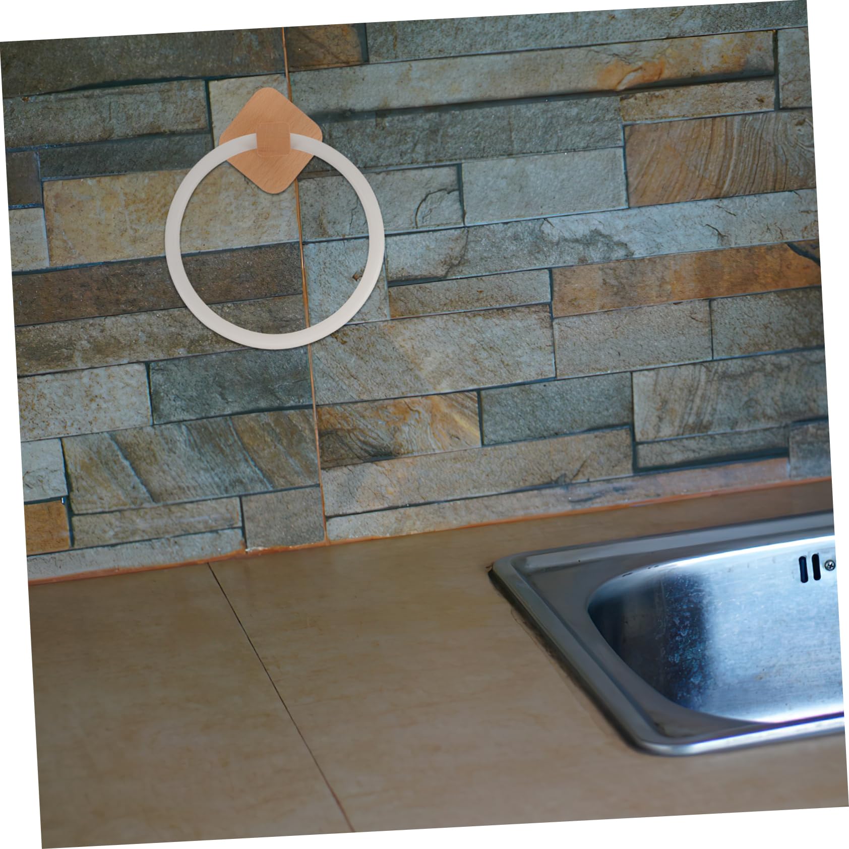 Porta Asciugamani in Legno Beige da Parete Anello Bagno | Struttura Semplice, Stile Classico, Pratico per Asciugamani e Panni, Finitura Chiara
