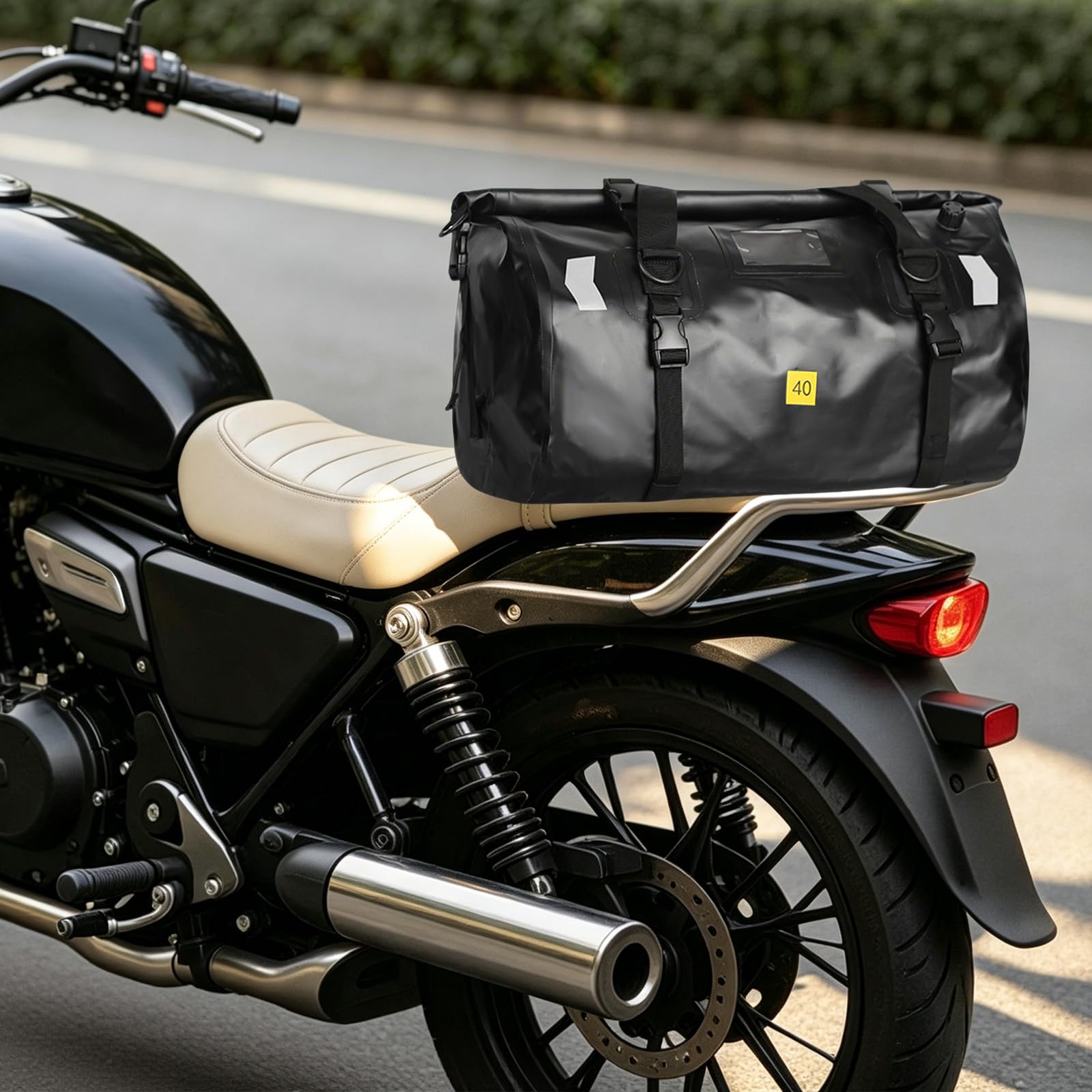 BORSA POSTERIORE MOTO IMPERMEABILE CAPACITA' 40 LT | Molteplici scomparti, borsa da moto con strisce riflettenti, 4 cinghie di fissaggio, ideale per touring, campeggio
