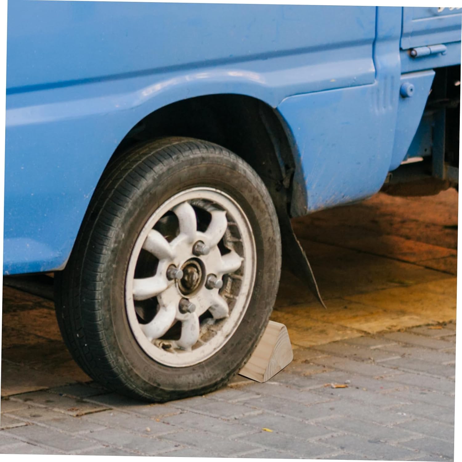 PRETYZOOM Chocks for Travel Trailer Camper Trailer Wheel Chocks Wheel Chocks for Trucks Motorcycle Wheel Chocks Stabilizers for Travel Trailer Stabilizer Blocks Trailer Chocks Wood
