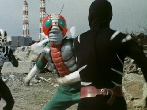 仮面ライダーV3とショッカー戦闘員