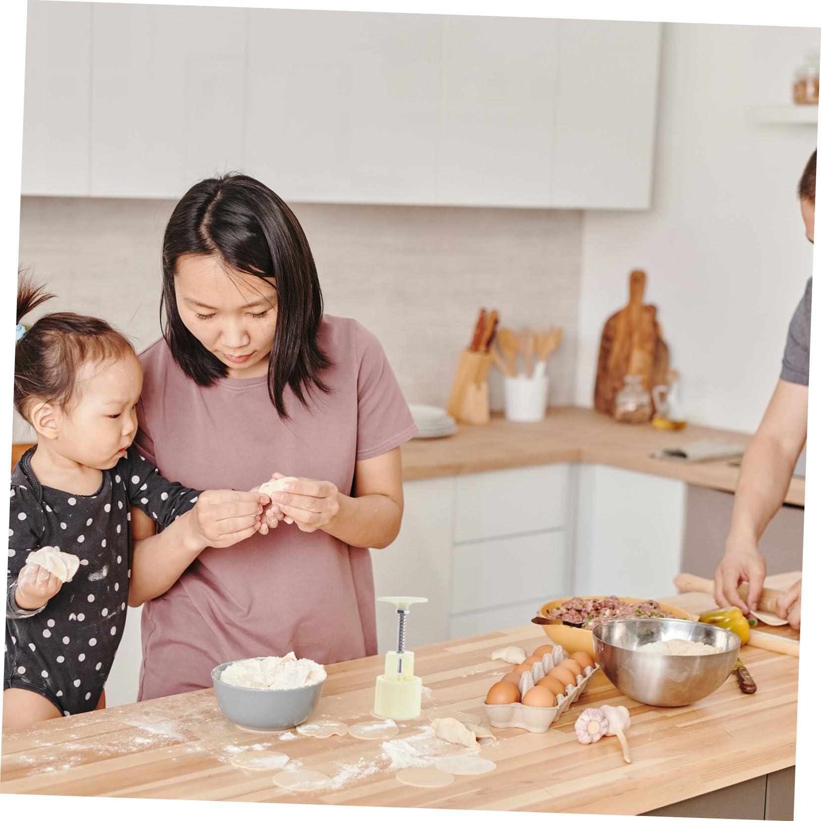 CIYODO 1Set Hand Press Moon Cake Mold Flower Pattern Baking Tool for DIY Easy to Use Cookie Stamp for Creative Desserts