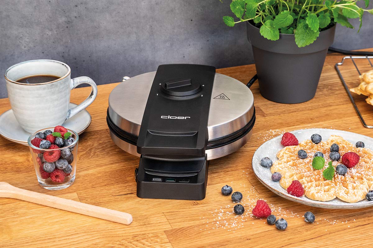 Cloer 1898 Waffeleisen Professional, zuckerresistente Doppelbeschichtung, für gewerblichen Betrieb geeignet, große Herzwaffel 16,5 cm Ø, 950 W