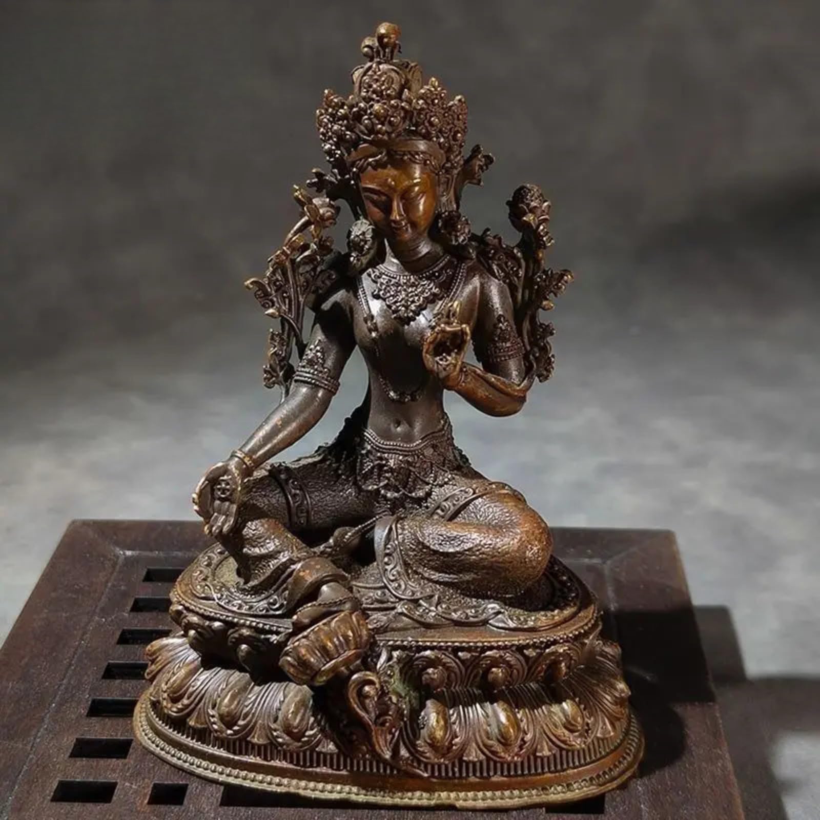 Statue Tara Verte Bouddha ornement rétro bronze népalais pour offrande