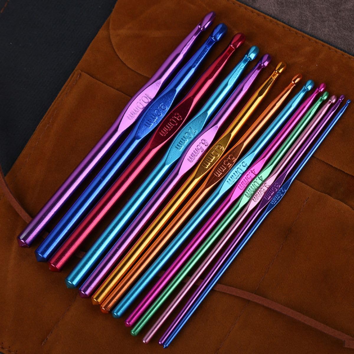 HRLORK 36 Pieces Crochet Hook Set Aluminium Knitting Needles for Beginners or Professionals Knitting Tools Multi Sizes and Colour - Image 4