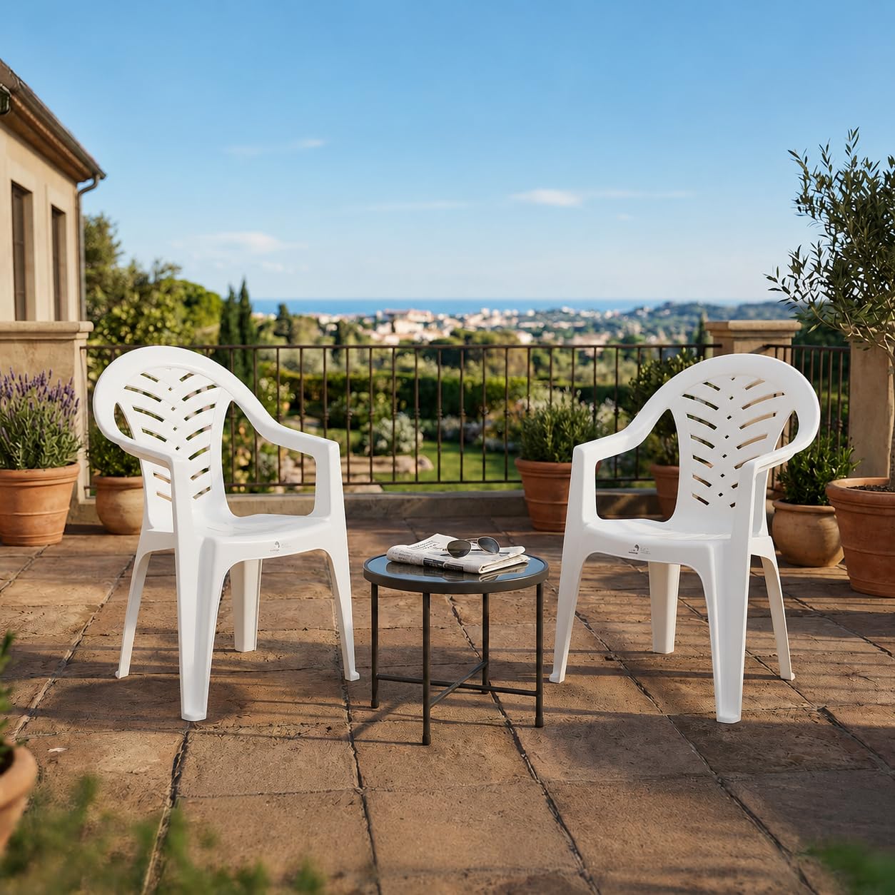 Pack 4 Sillas Jardín para Exterior de Plástico Apilable Blanca con Reposabrazos | para Jardín, Terraza, Playa y Camping | Silla Ergonómica de PVC, Cómoda y Resistente