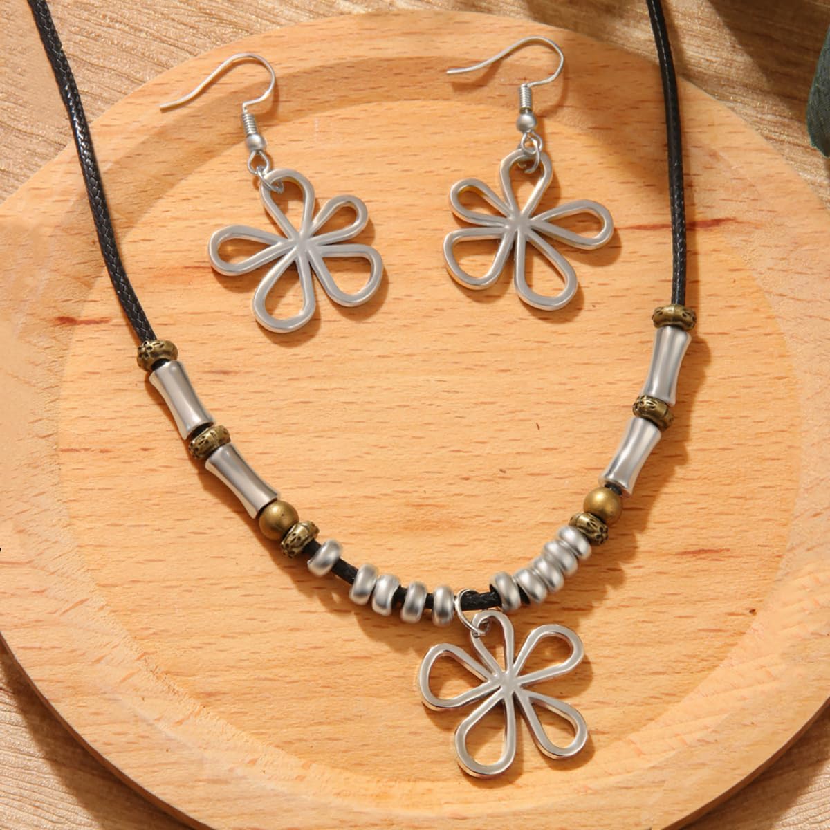 Bohemian Necklaces Earrings Set for Women Cowgirl Western Charm Necklaces Earrings Vintage Boho Hollow Flower Jewelry Lightweight Hypoallergenic Wood Beaded Necklace Earring Concert Birthday Party Prom Wedding Holiday Jewelry image 2