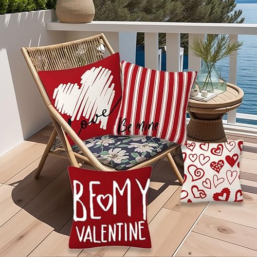 Miniatura 4 de Juego de 4 fundas de almohada para el día de San Valentín de 18 x 18 pulgadas, diseño de corazón rojo a rayas, fundas de cojín para el día de San