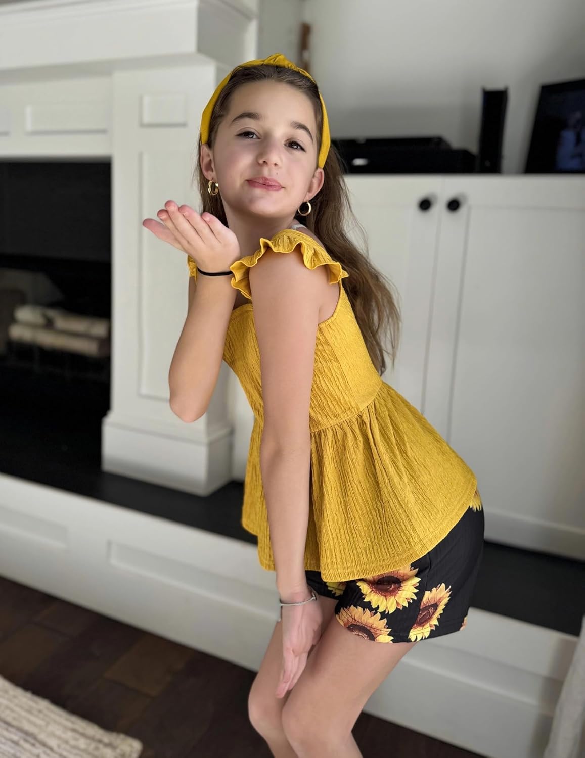 Arshiner Toddler Girl Clothes 2 Piece Summer Outfit Ruffle Sleeveless Top and Shorts Set with Pockets 2-7Y - Image 4