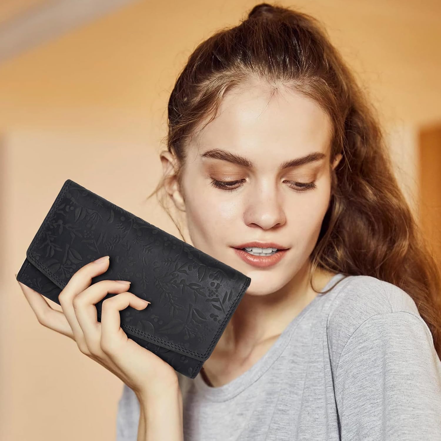 VALENCHI Women's Leather Wallet - RFID Blocking Wallet - Ladies Clutch Hand Purse With Card Holder Slots (Black Oily Hunter LW03) - Image 2