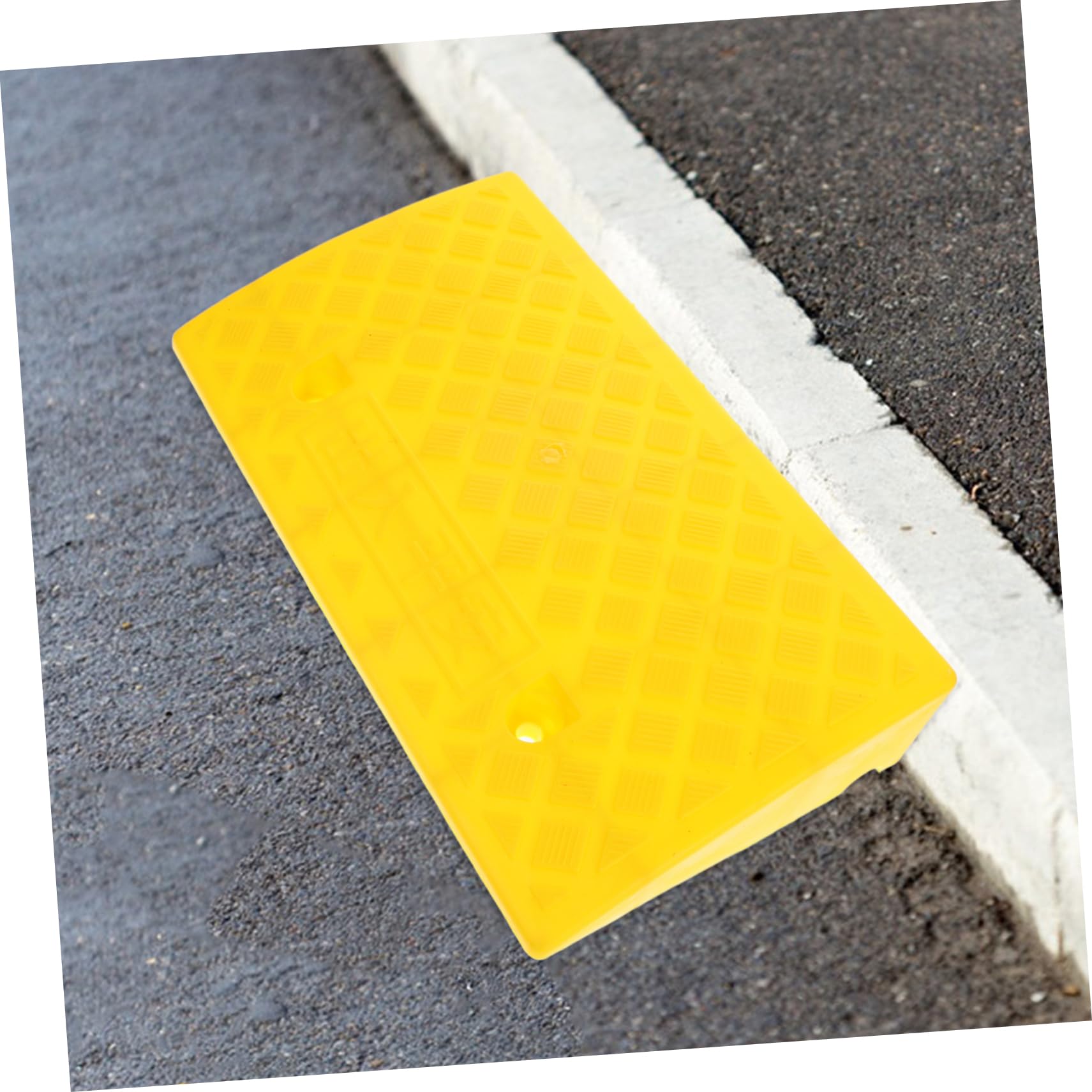 Rampa De Bordillo De Plástico Antideslizante Portátil 50x27x9 Cm Amarilla para Coches y Escaleras Uso Exterior Versátil Movilidad y Acceso Seguro